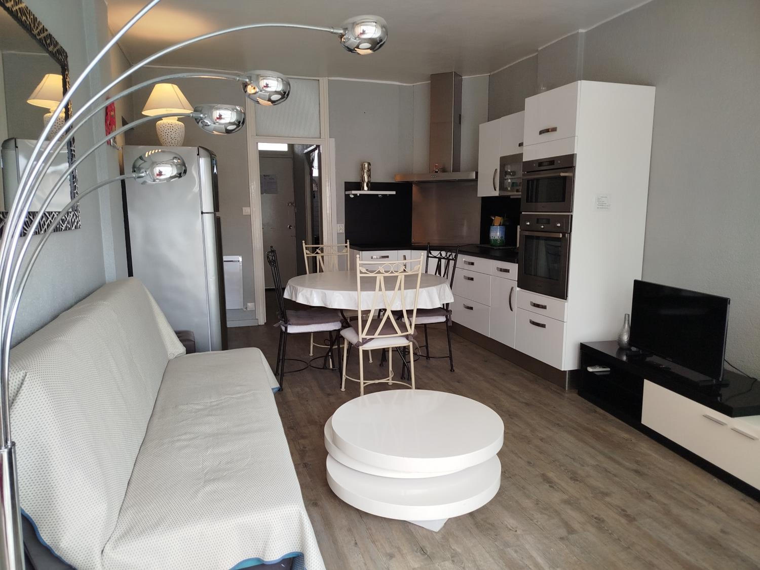 Agréable appartement T2 avec loggia proche commerces et plage - 4ALB24, photo 9
