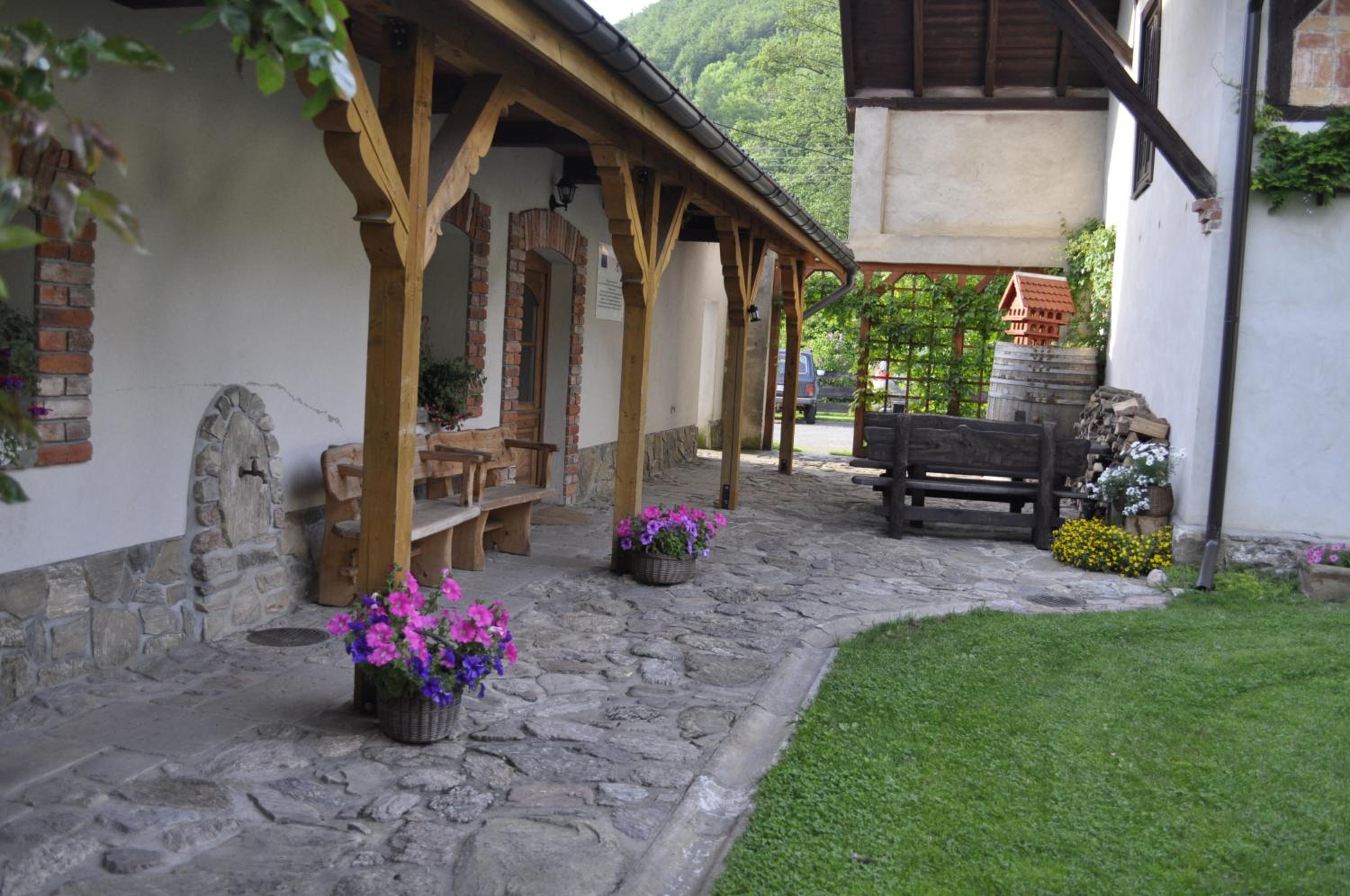 Photo 25