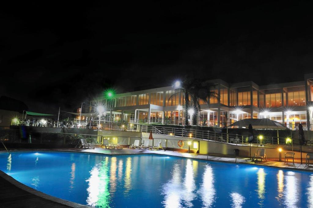Absolute Beachfront Opal Cove Resort