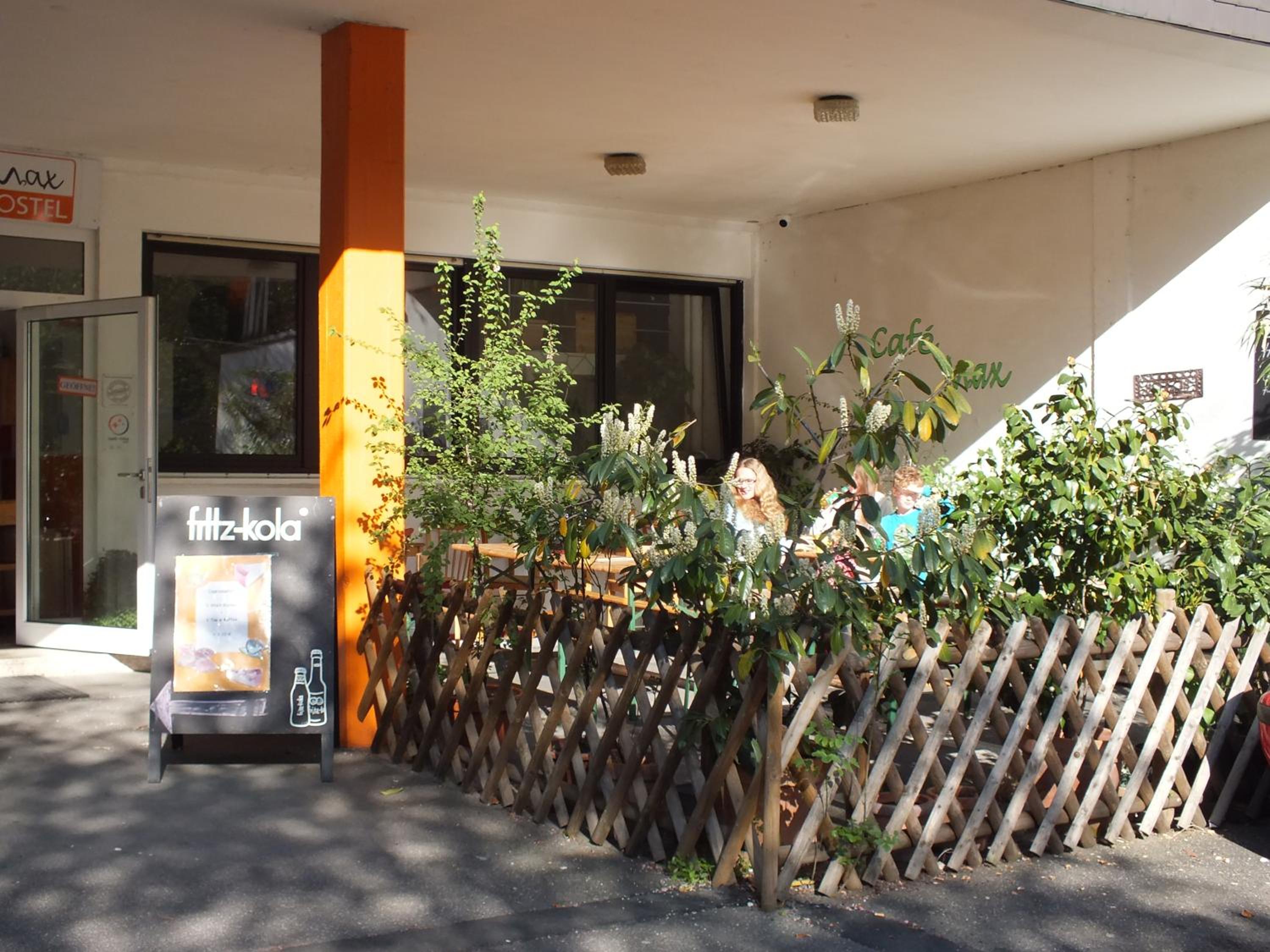 Max Hostel