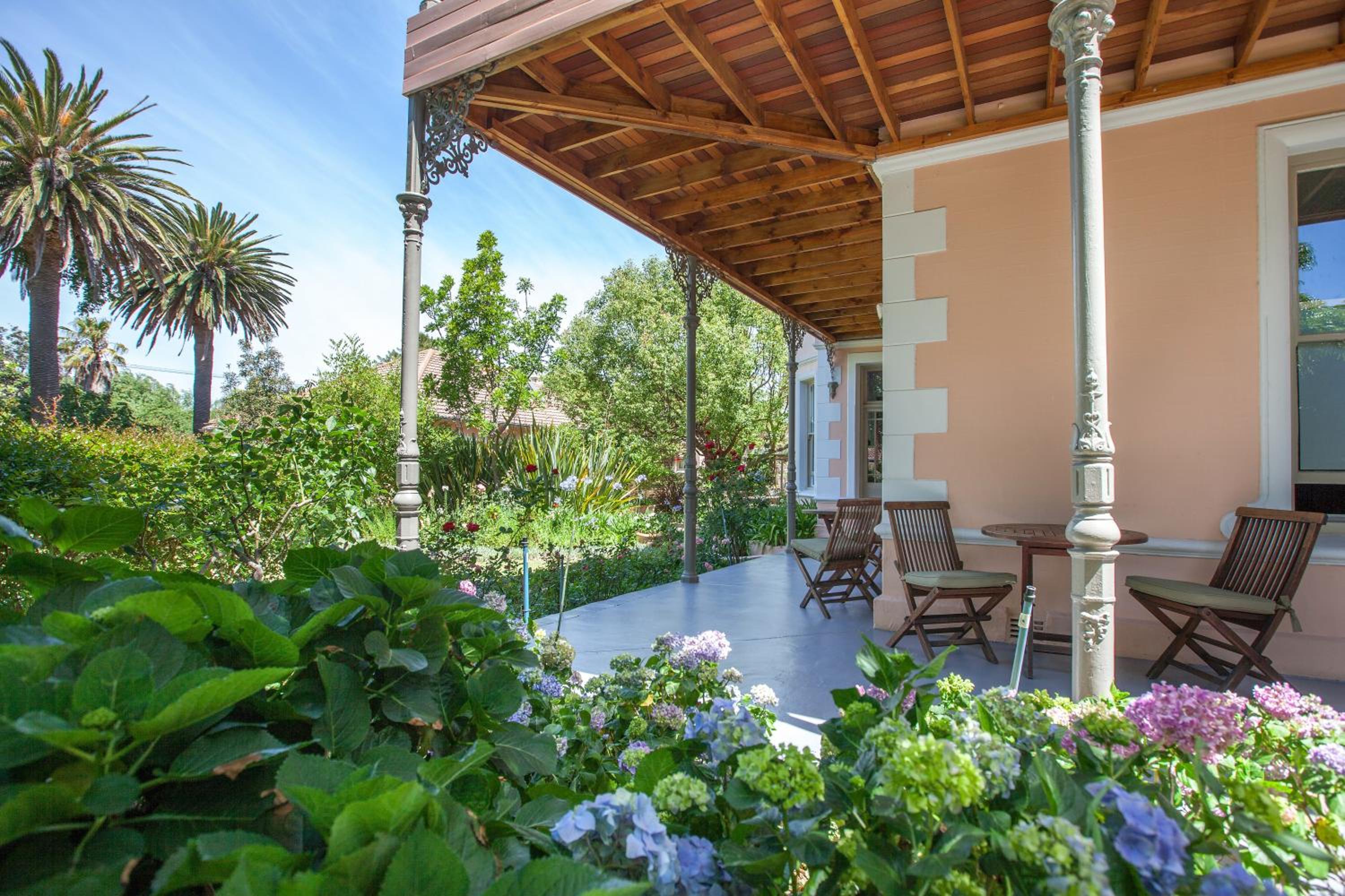 Medindi Manor