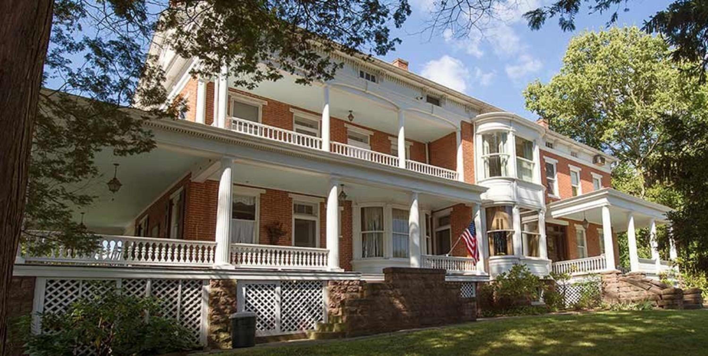 New York City Vacations - The Emig Mansion - Property Image 7