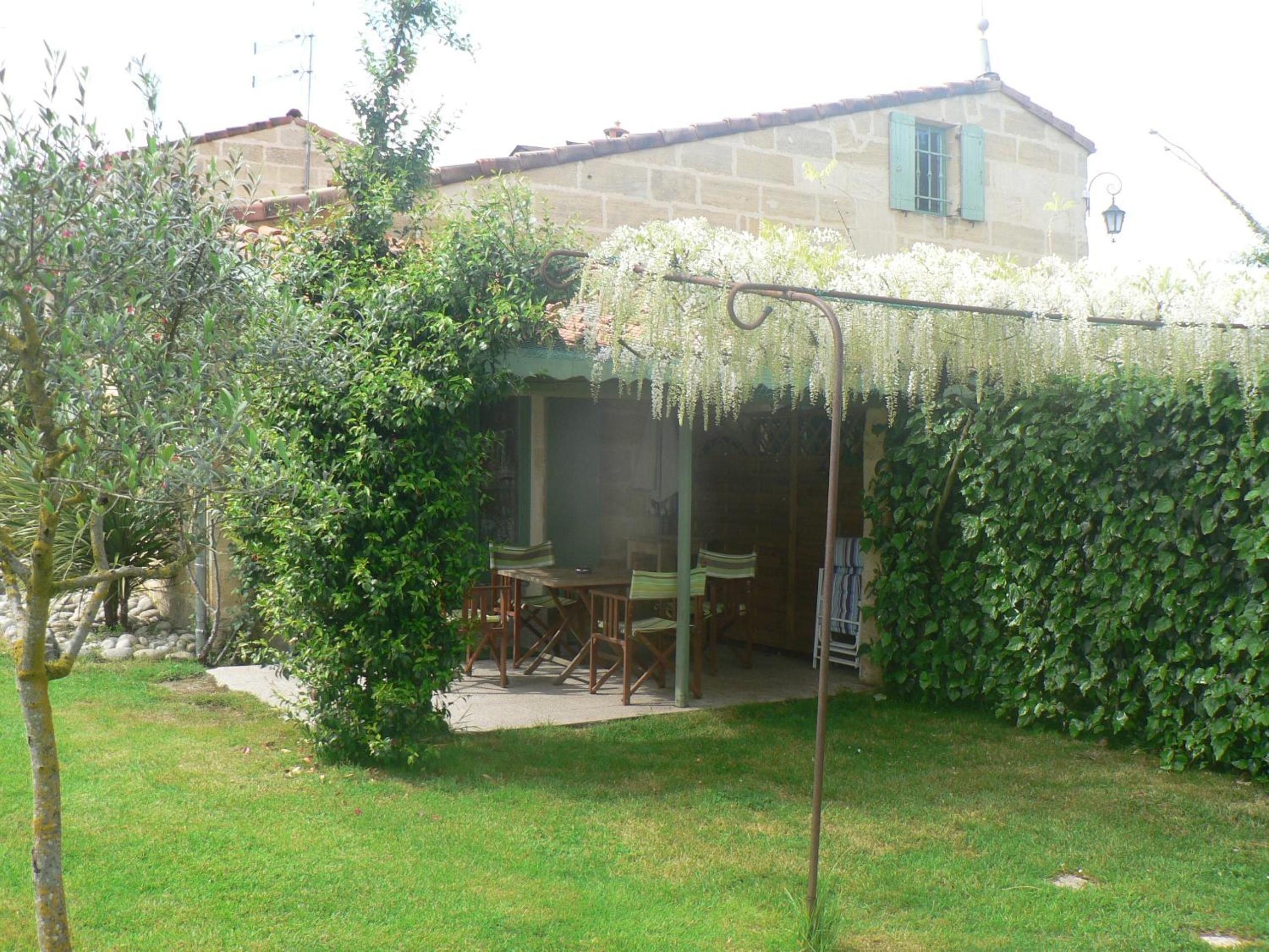 Photo 10