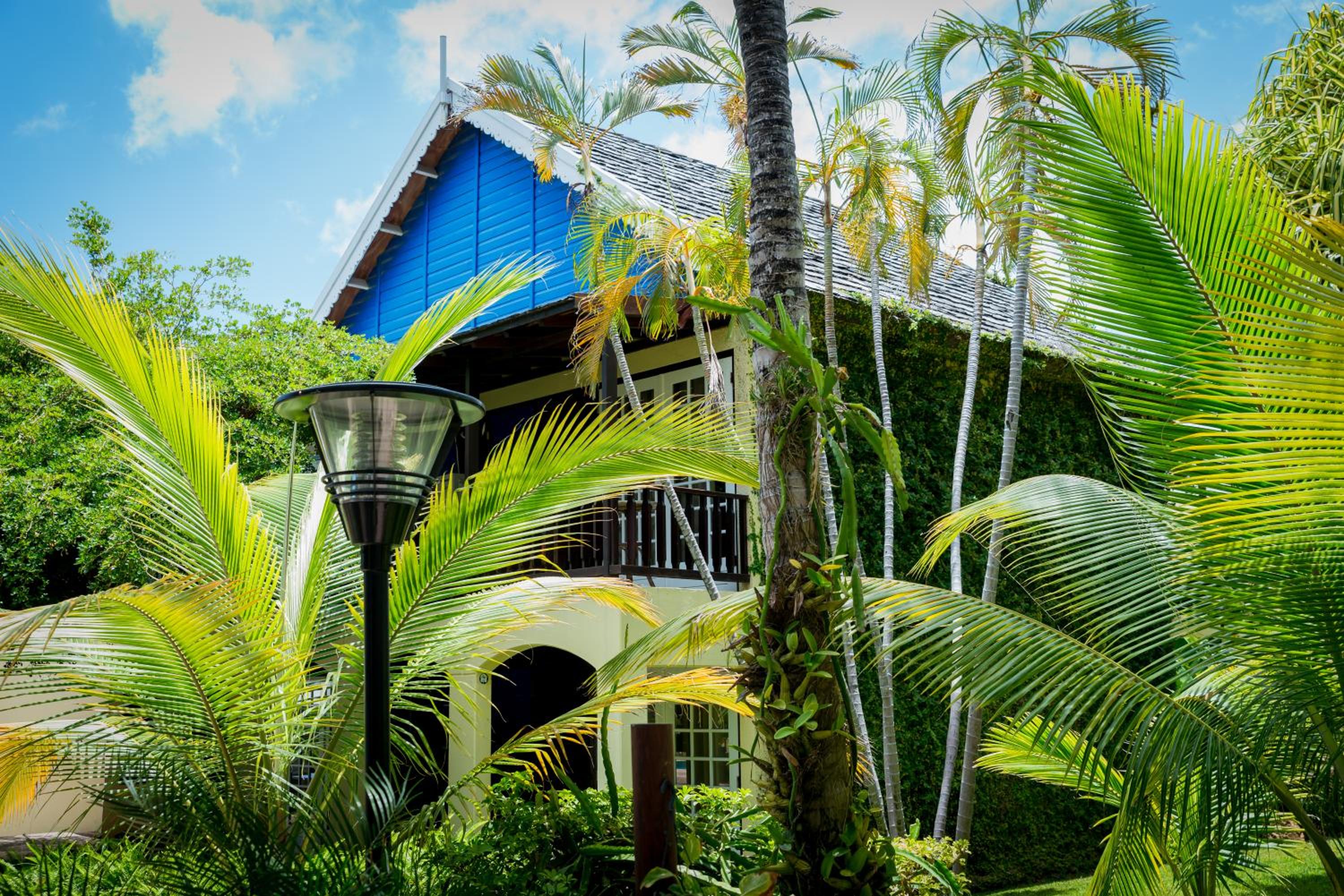 LionsDive Beach Resort