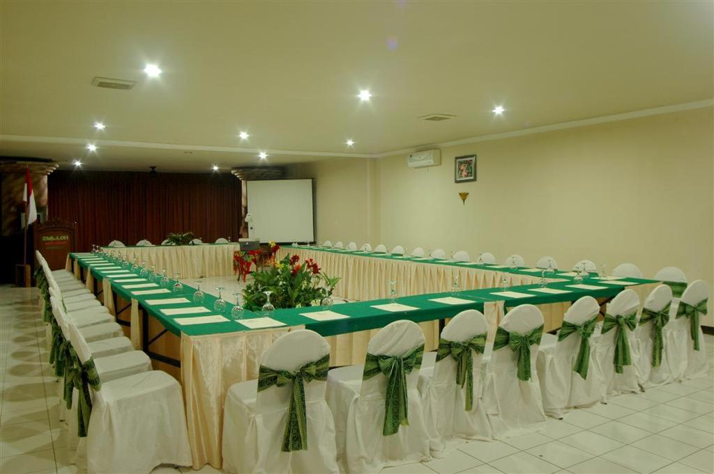 meeting & event spaces