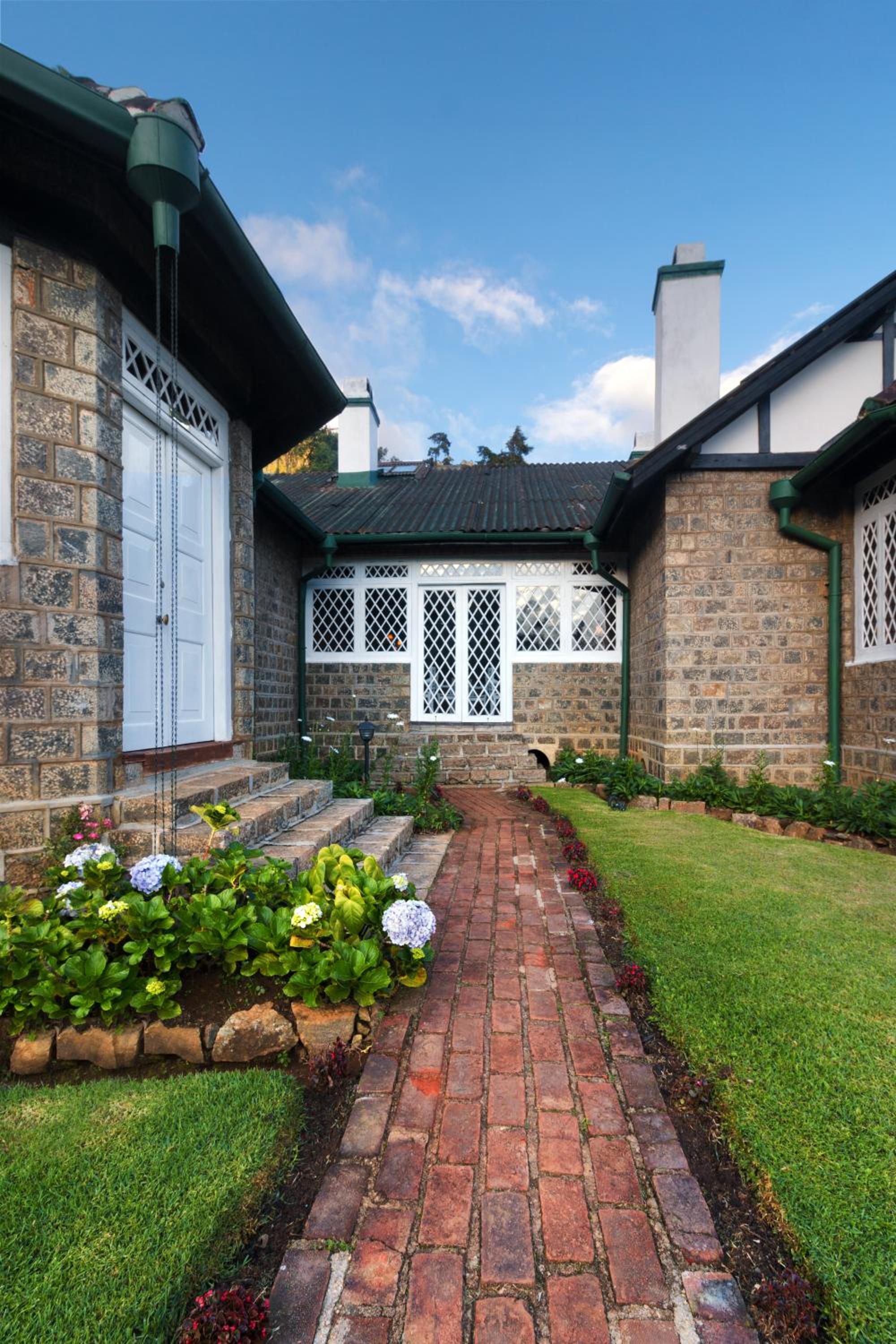 Scottish Planter Bungalow- Thema Collection view 4