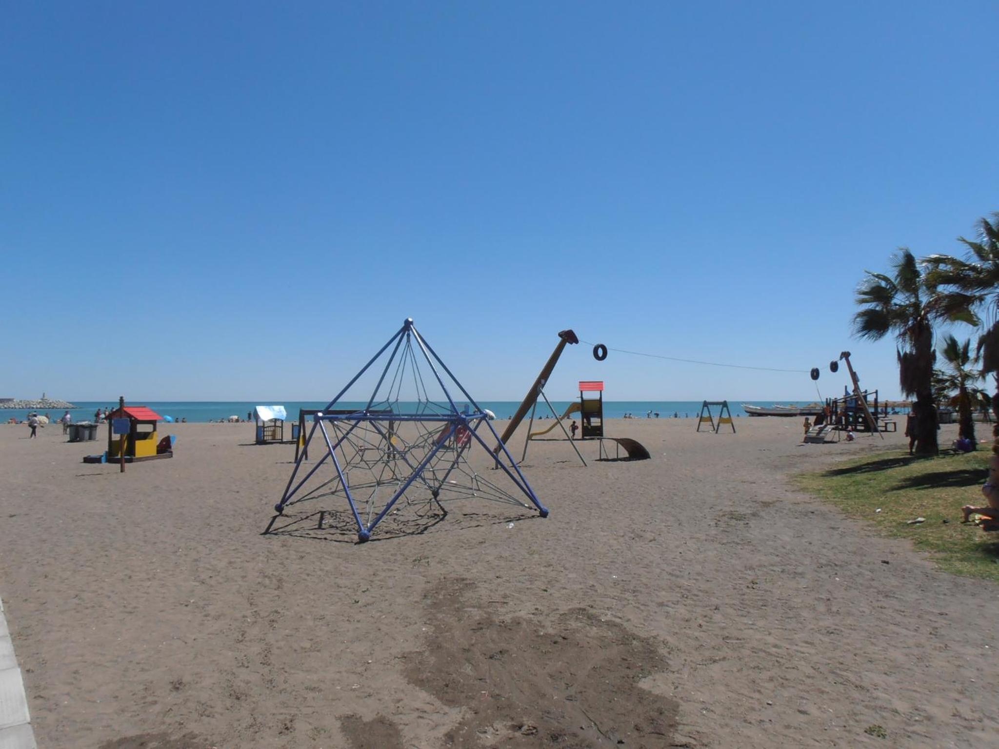CITY CENTER NEXT TO THE BEACH 2 BEDROOMs APARTMENT