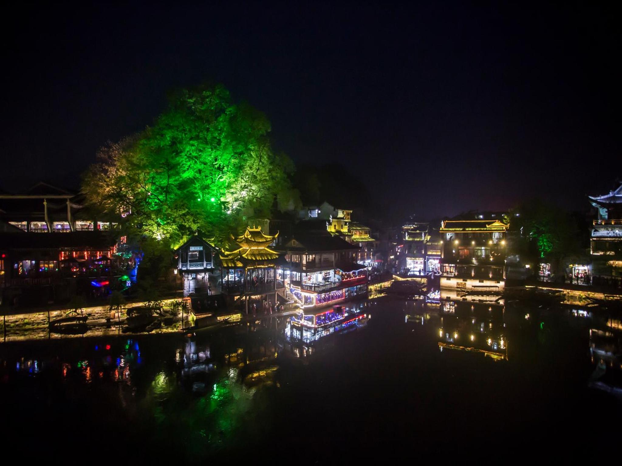 LQJ Riverside Guest House