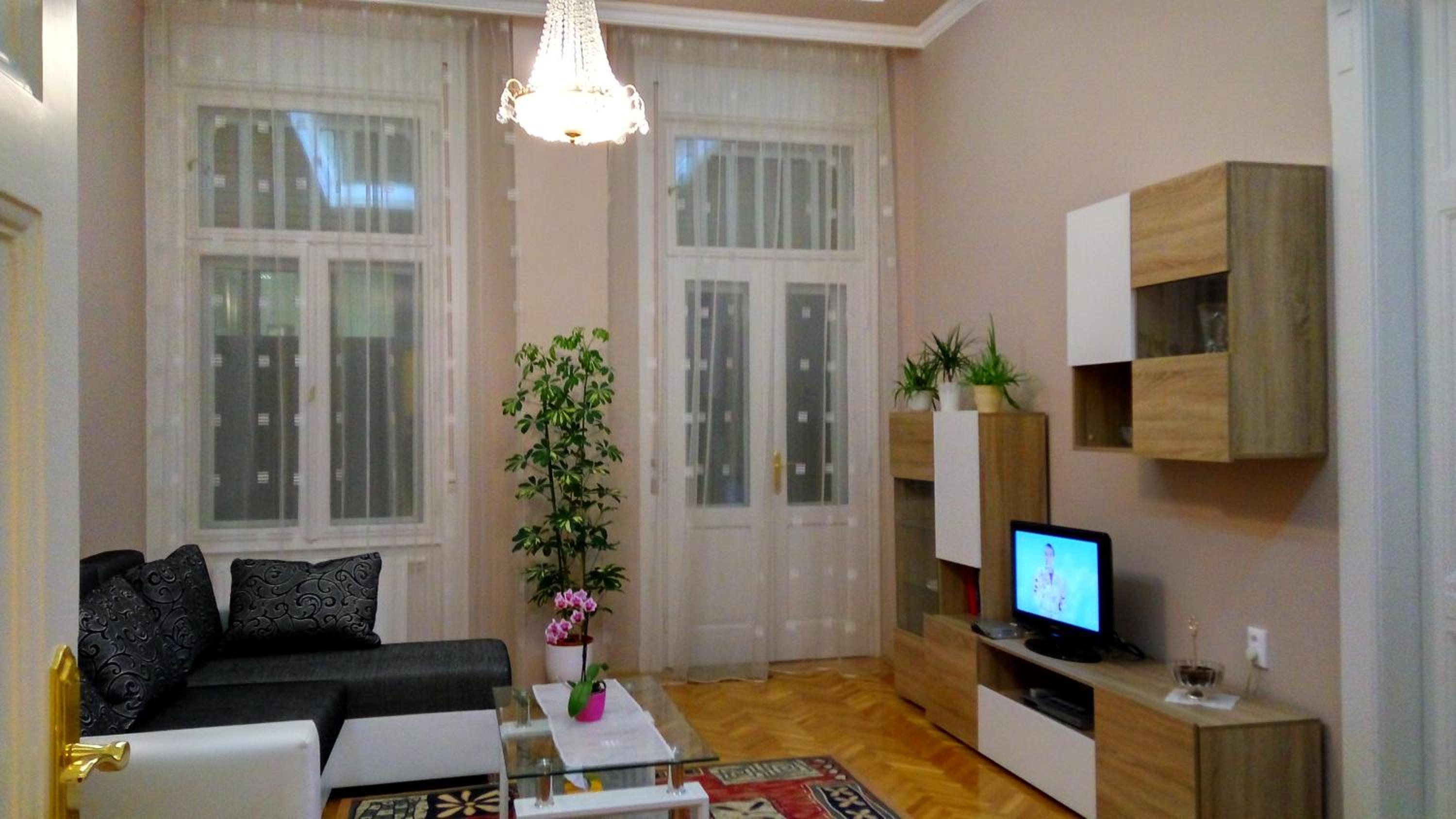 Klauzál Apartment view 4