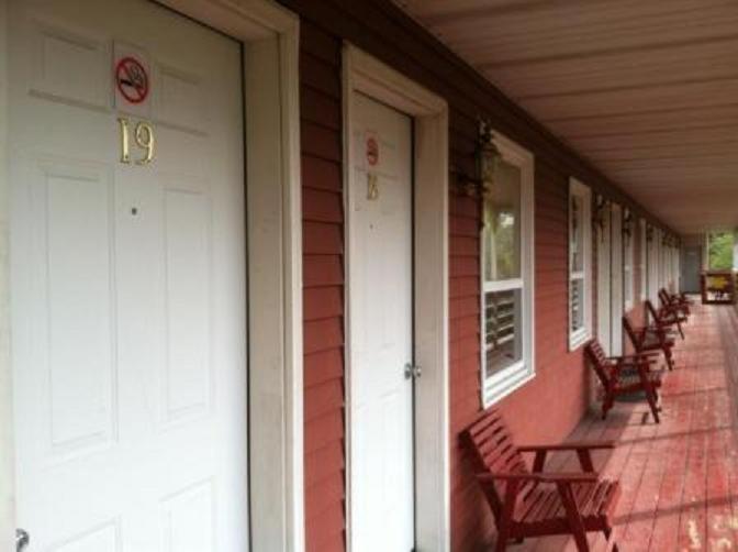 Hotel Waterford Inn - Image 1