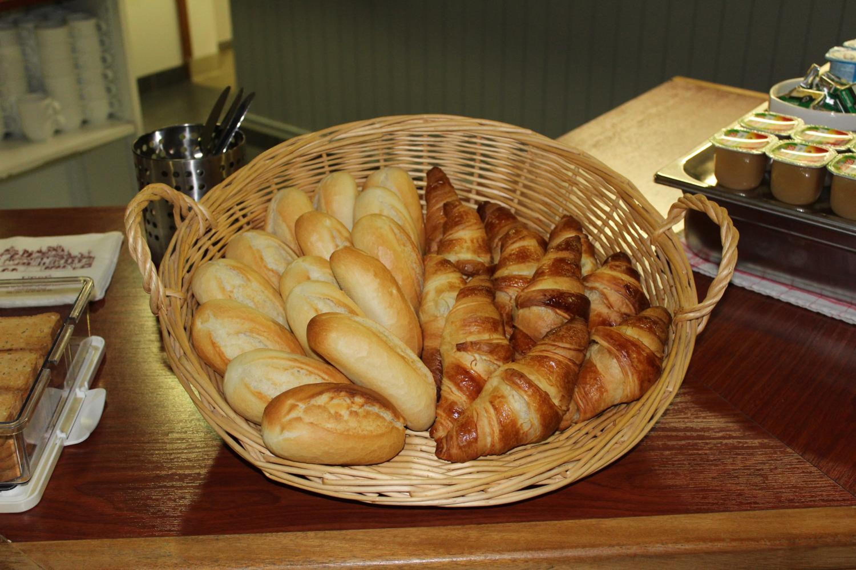 Chambray-les-Tours Vacations - Fasthotel Tours Sud - Property Image 3
