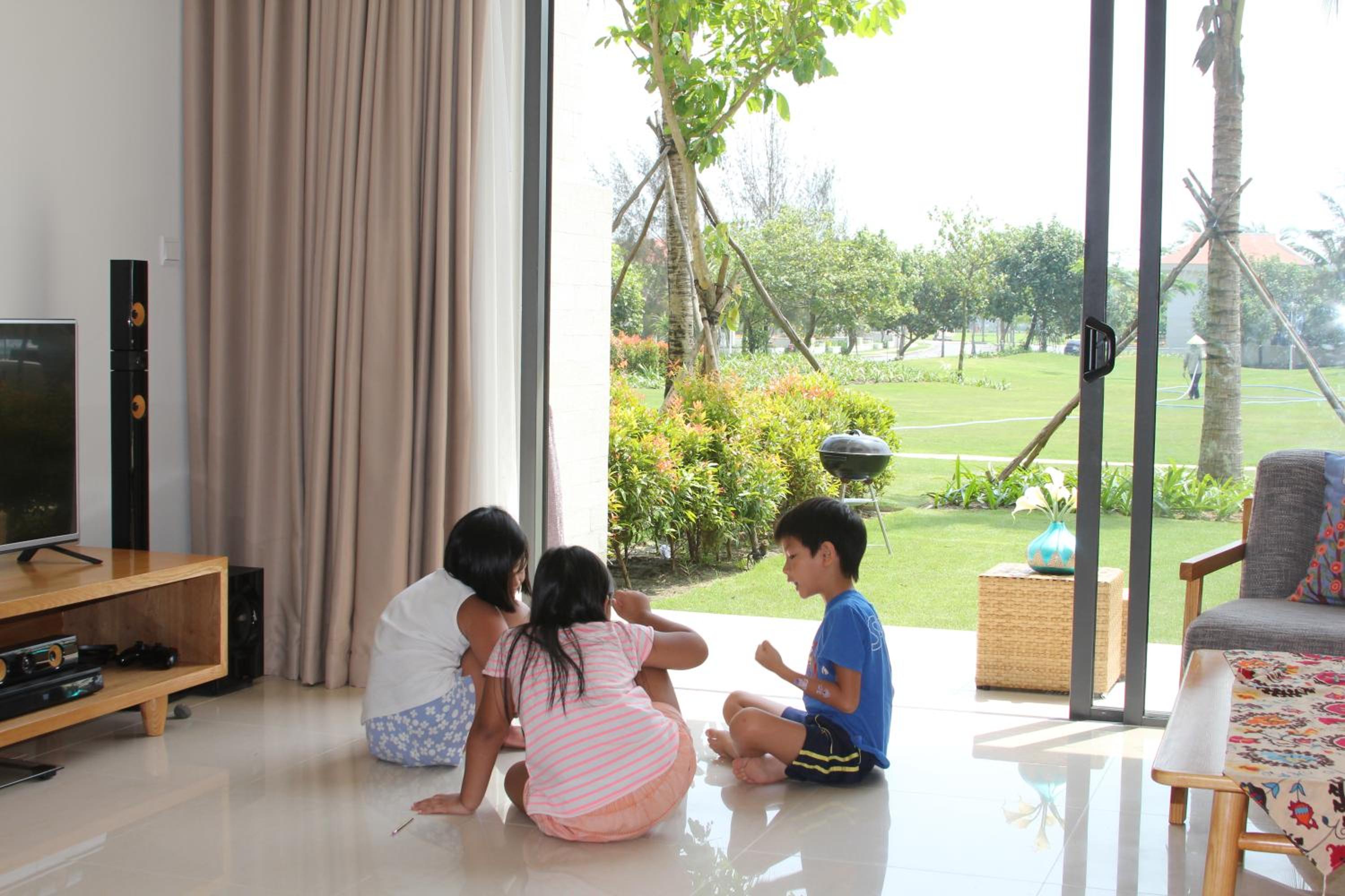 Ocean Apartment with Garden view 2