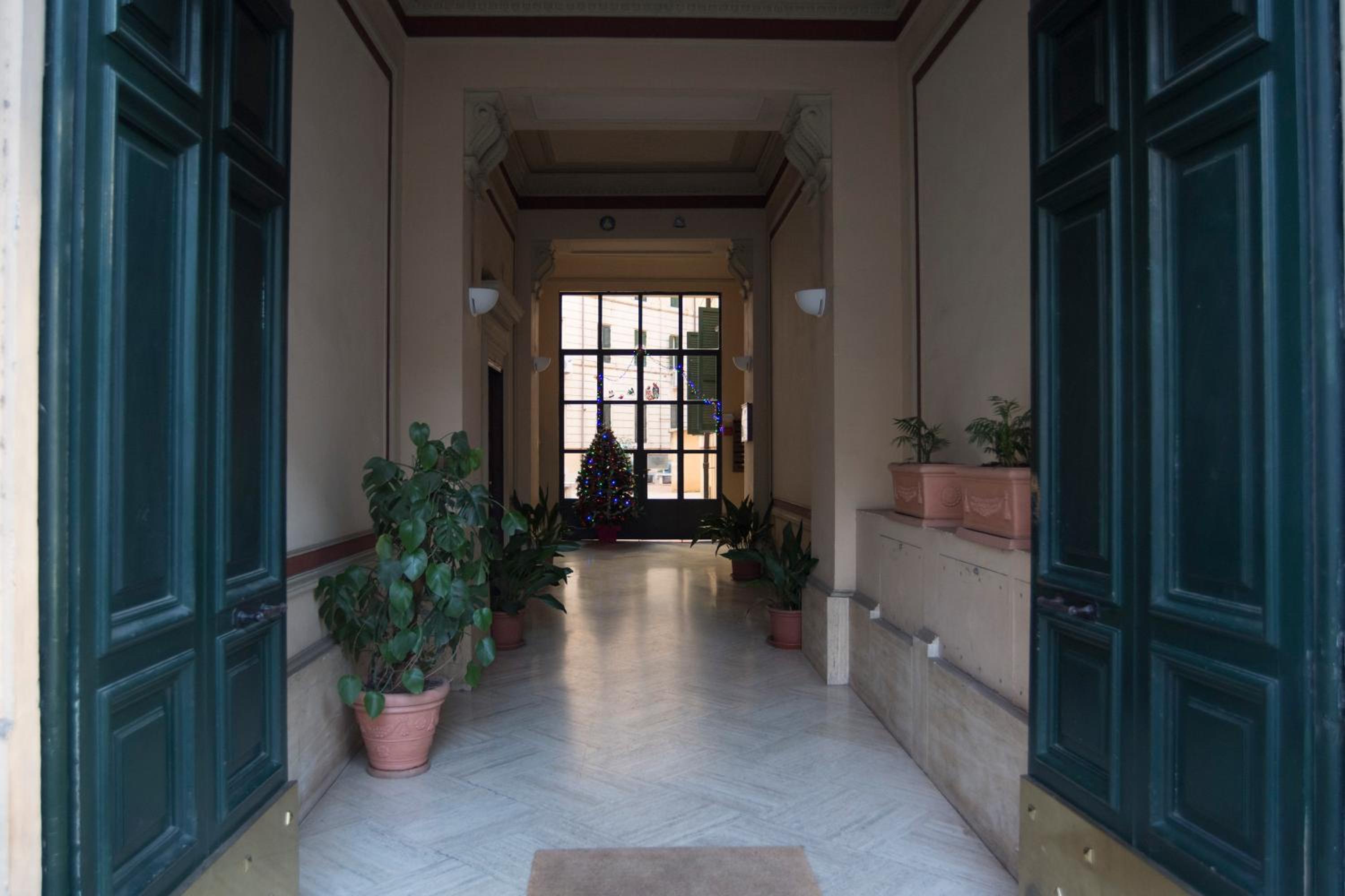 Capital Flat 9/b