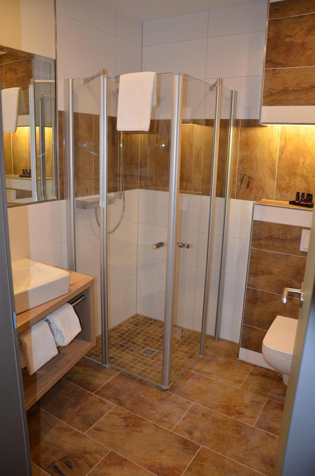 SKY Hotel Cloppenburg - Property Image 7
