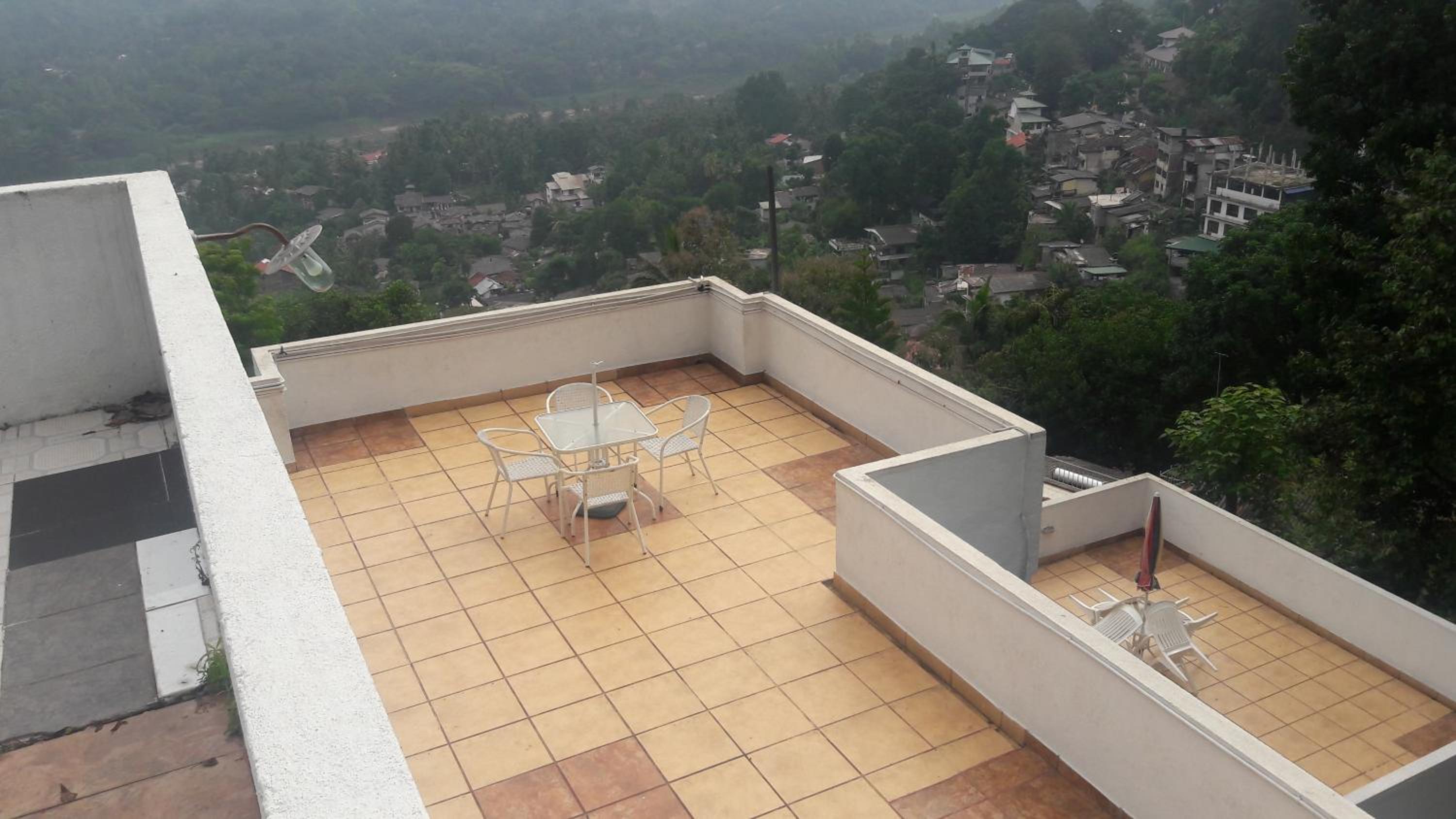KANDY Holiday Residence