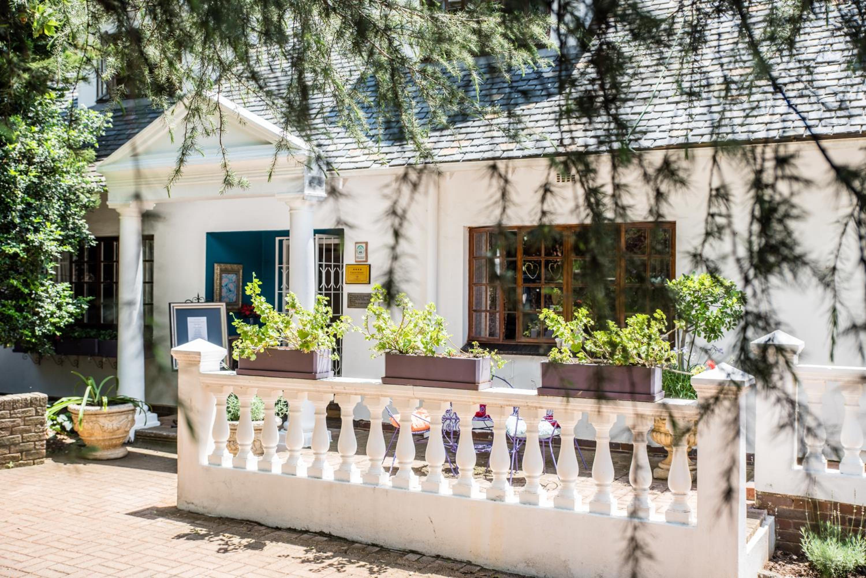 5th Avenue Gooseberry Guest House
