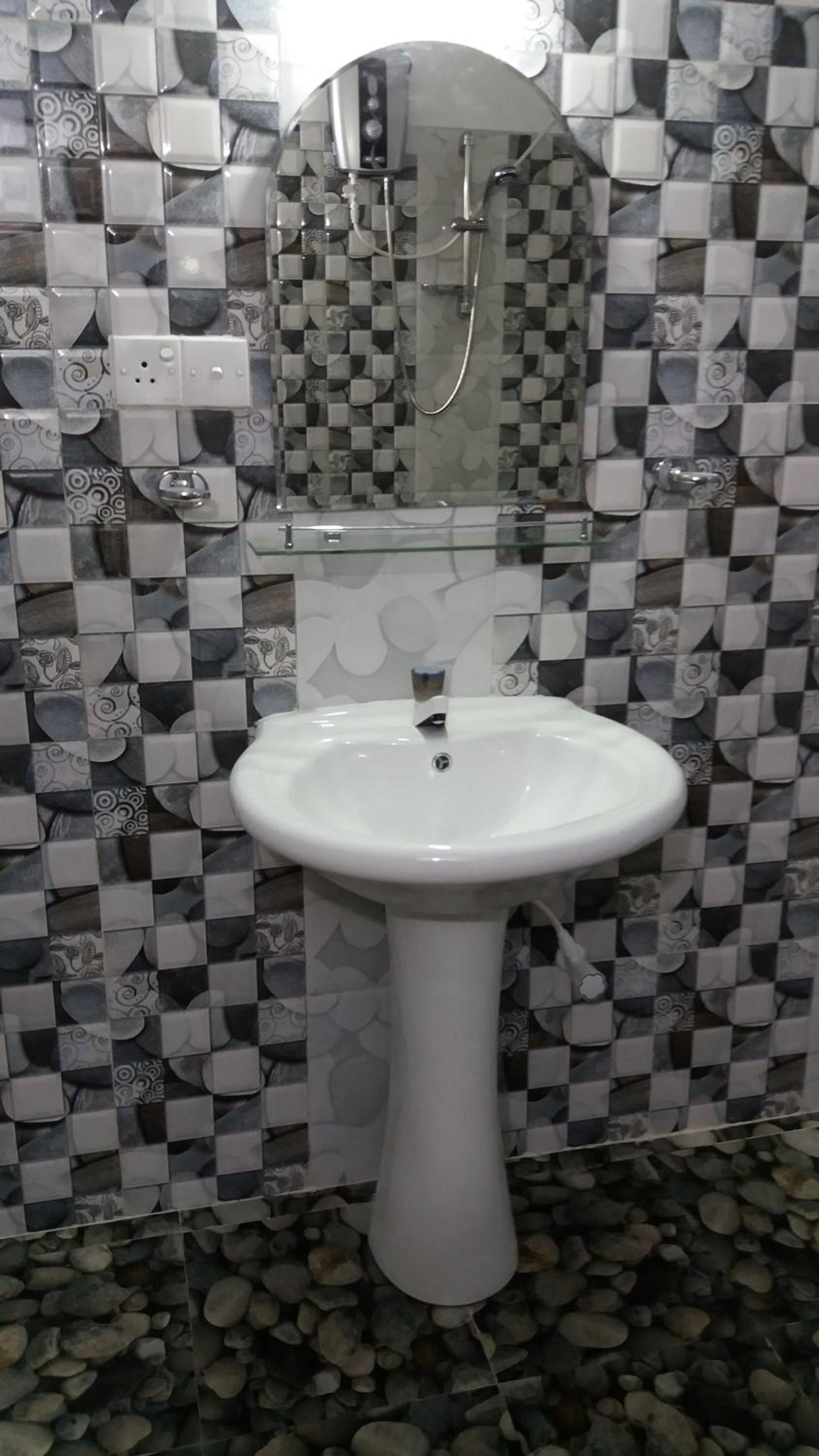 Photo 12