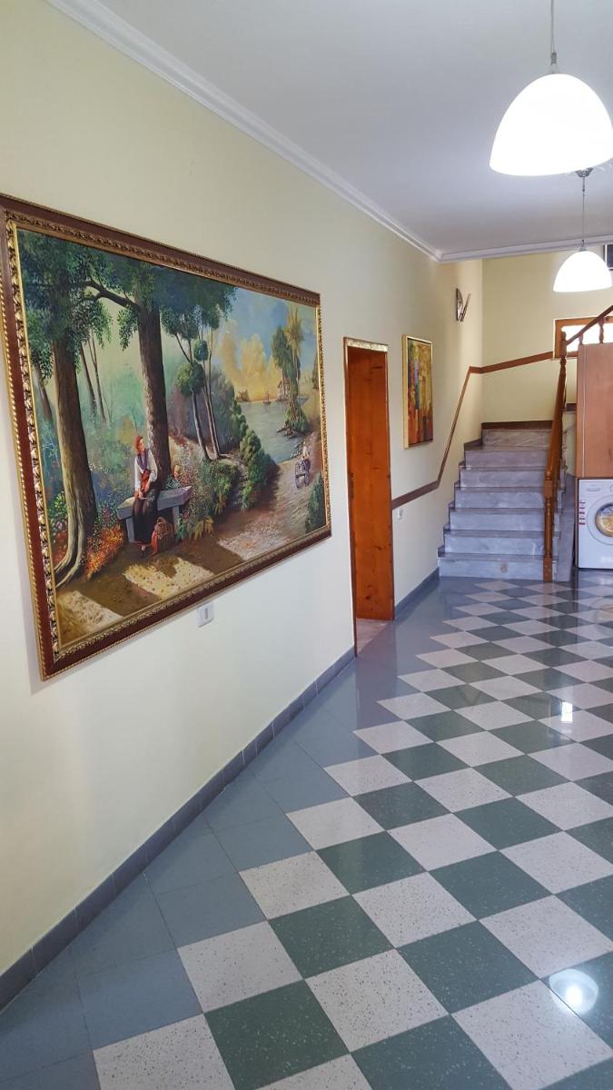 Hostel Grande House