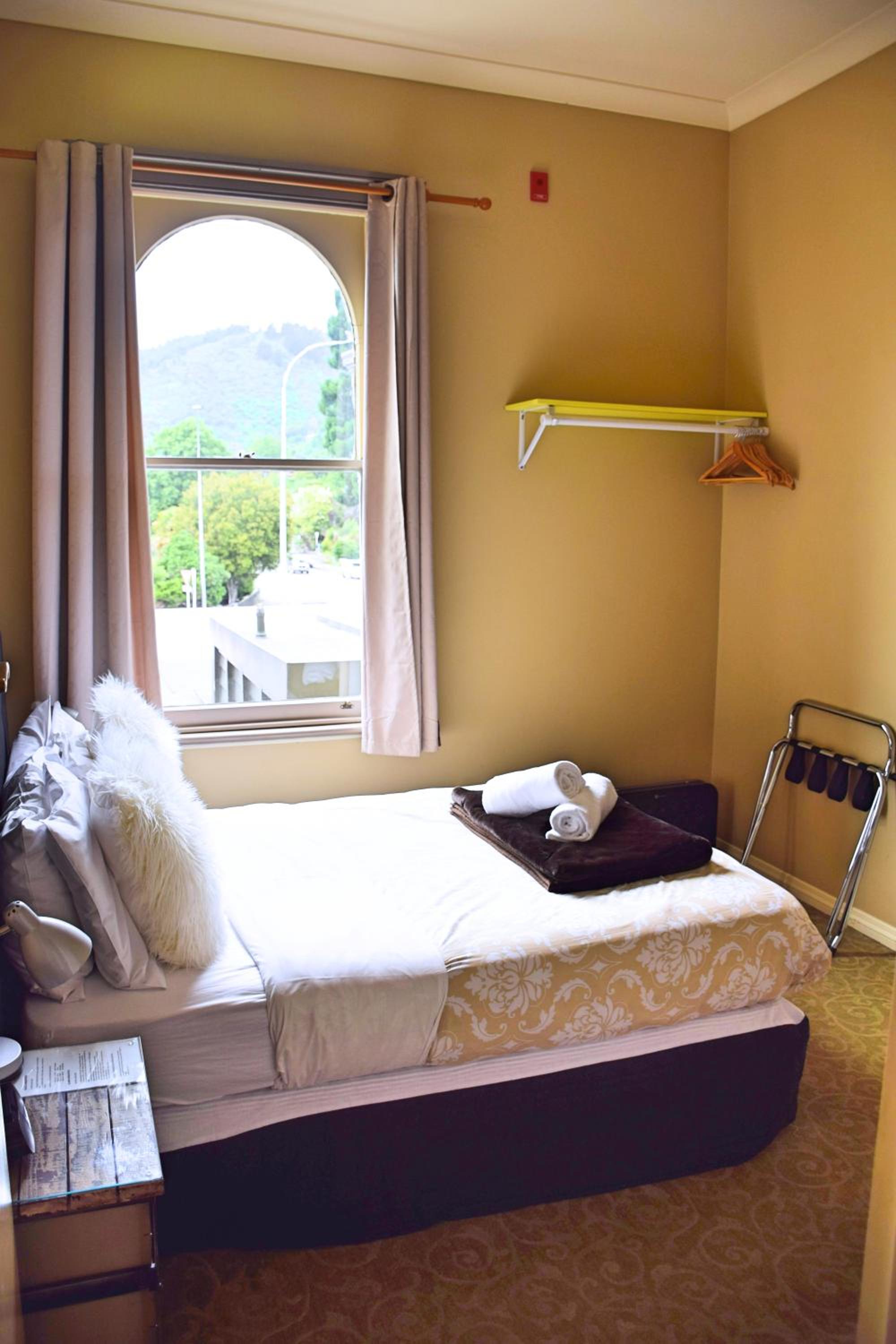 The Prince Albert Backpackers & Bar