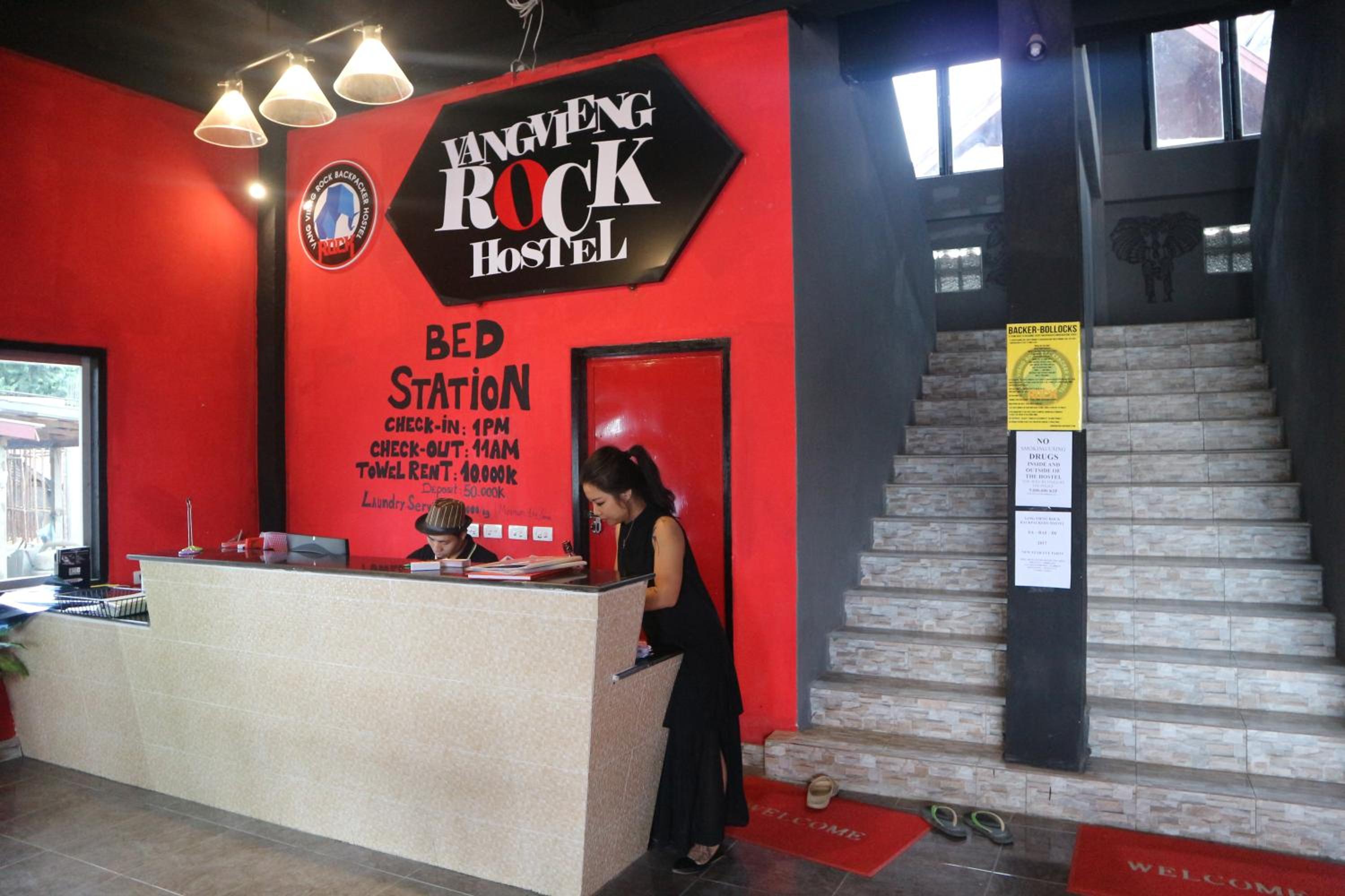 Vangvieng Rock Backpacker Rooftop Hostel