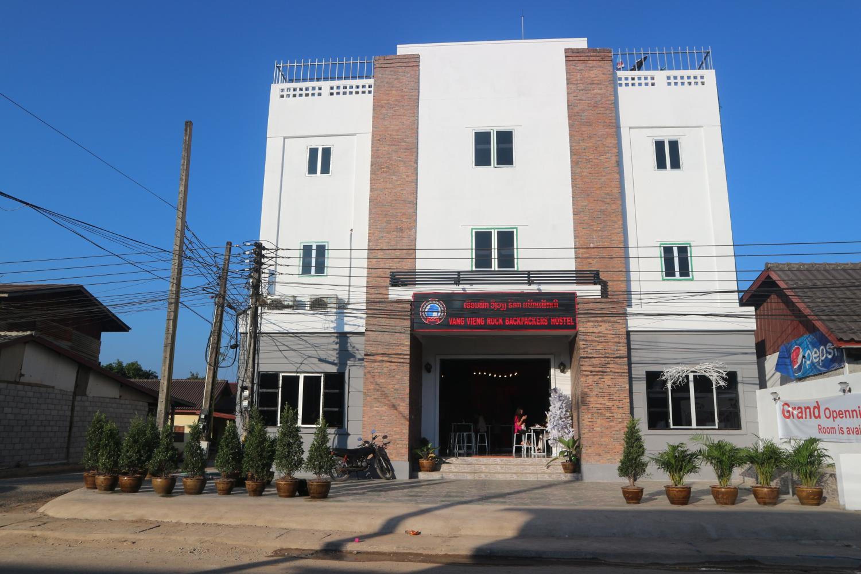 Vangvieng Rock Backpacker Rooftop Hostel