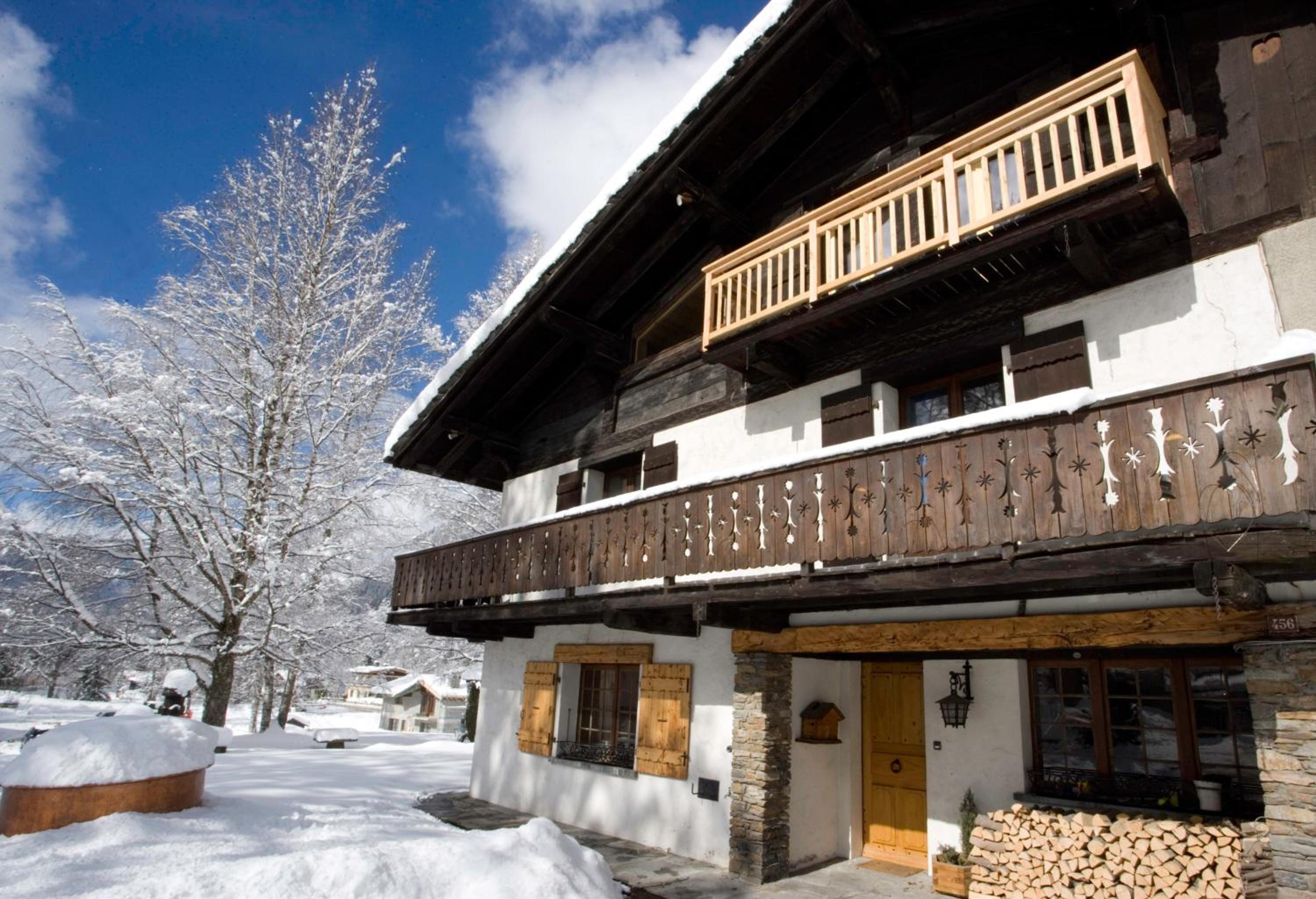 La Grange De L'Aiguille view 2