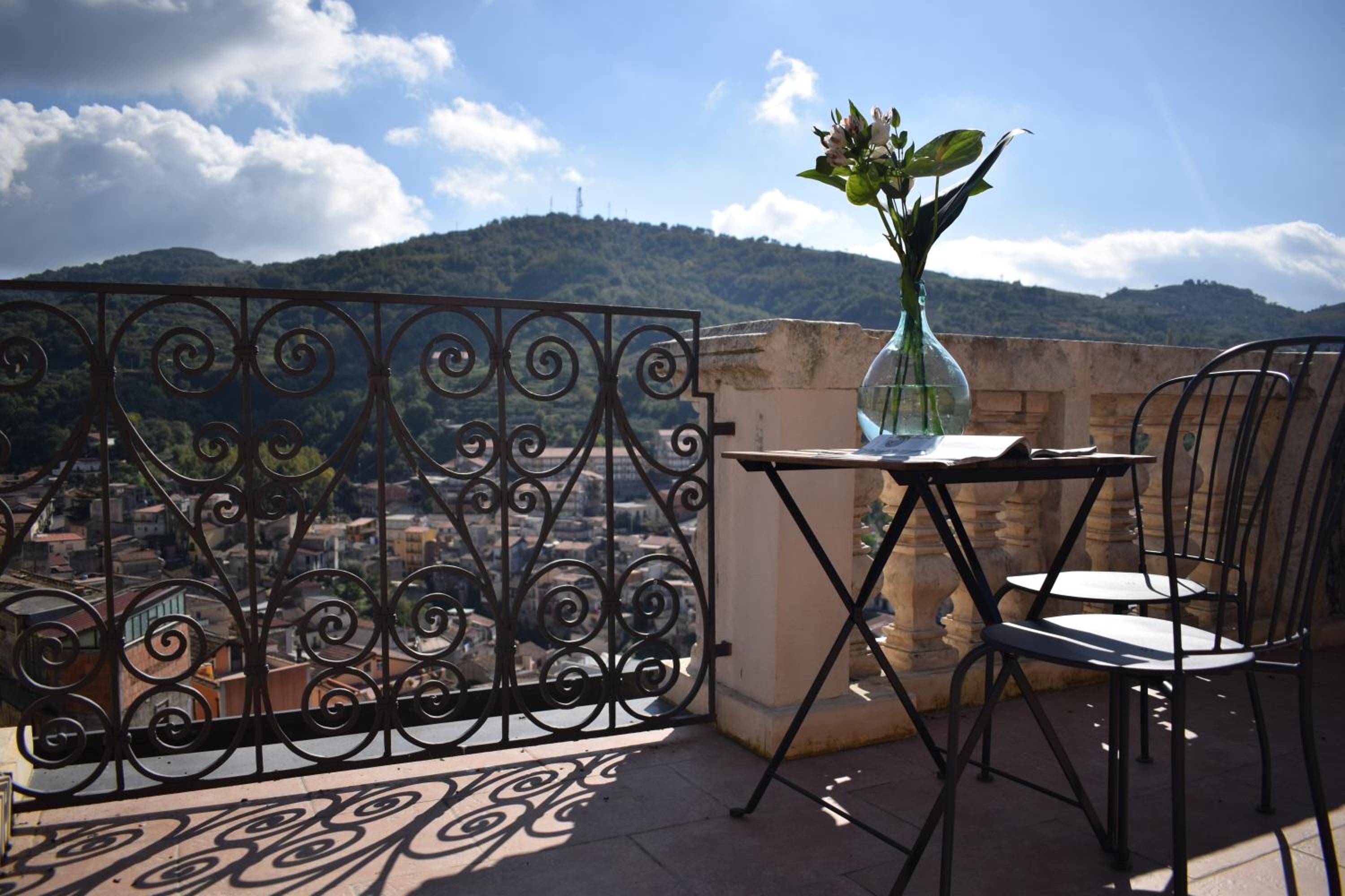 Cento Tari' Guest House