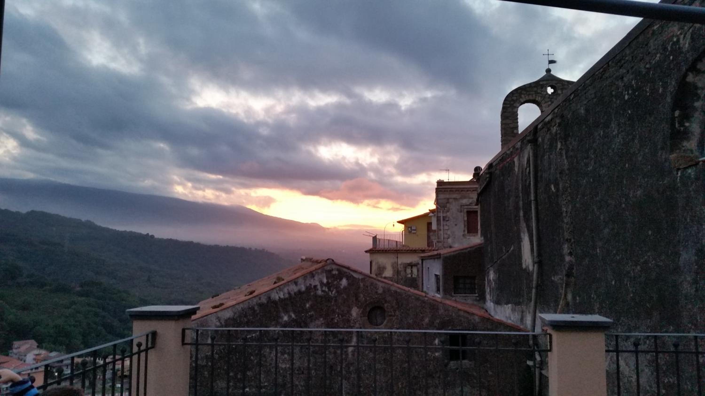Cento Tari' Guest House