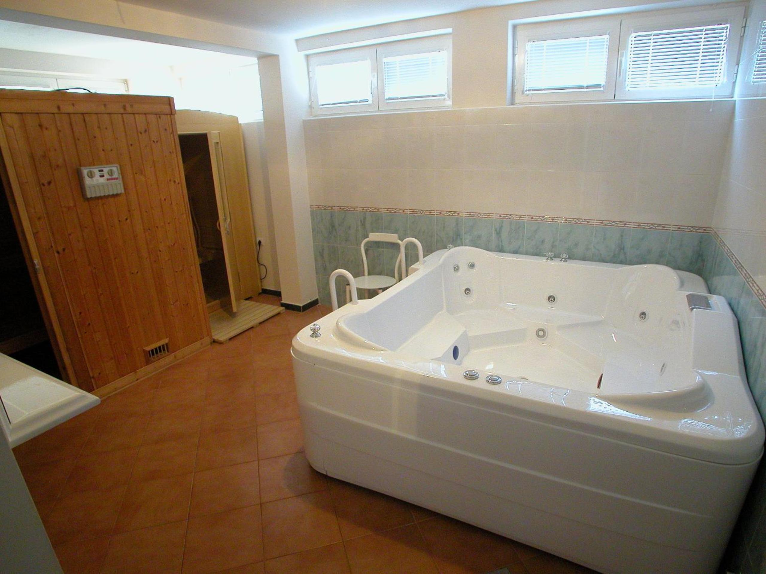 Photo 35