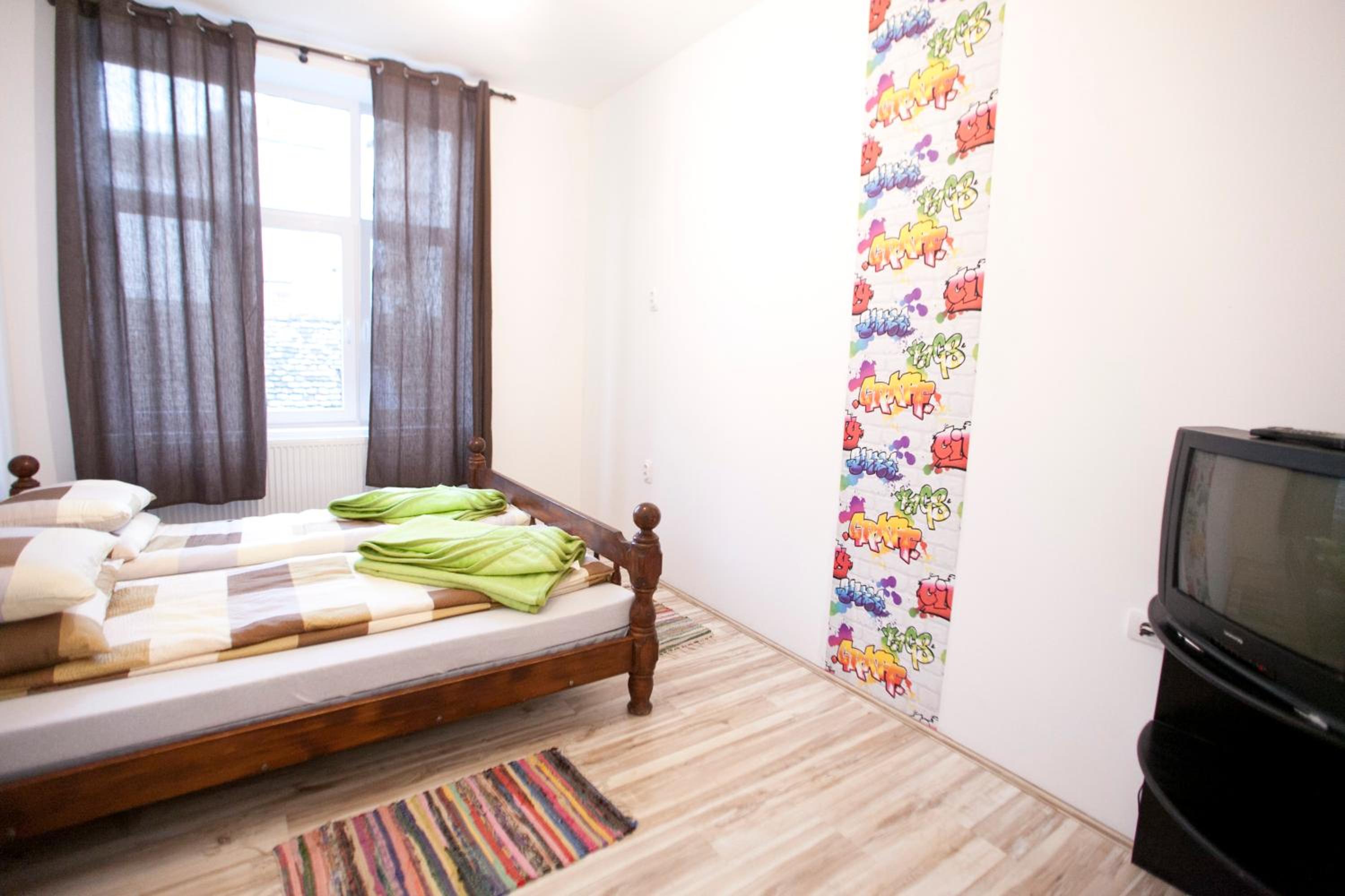 Hostel 1910 view 4