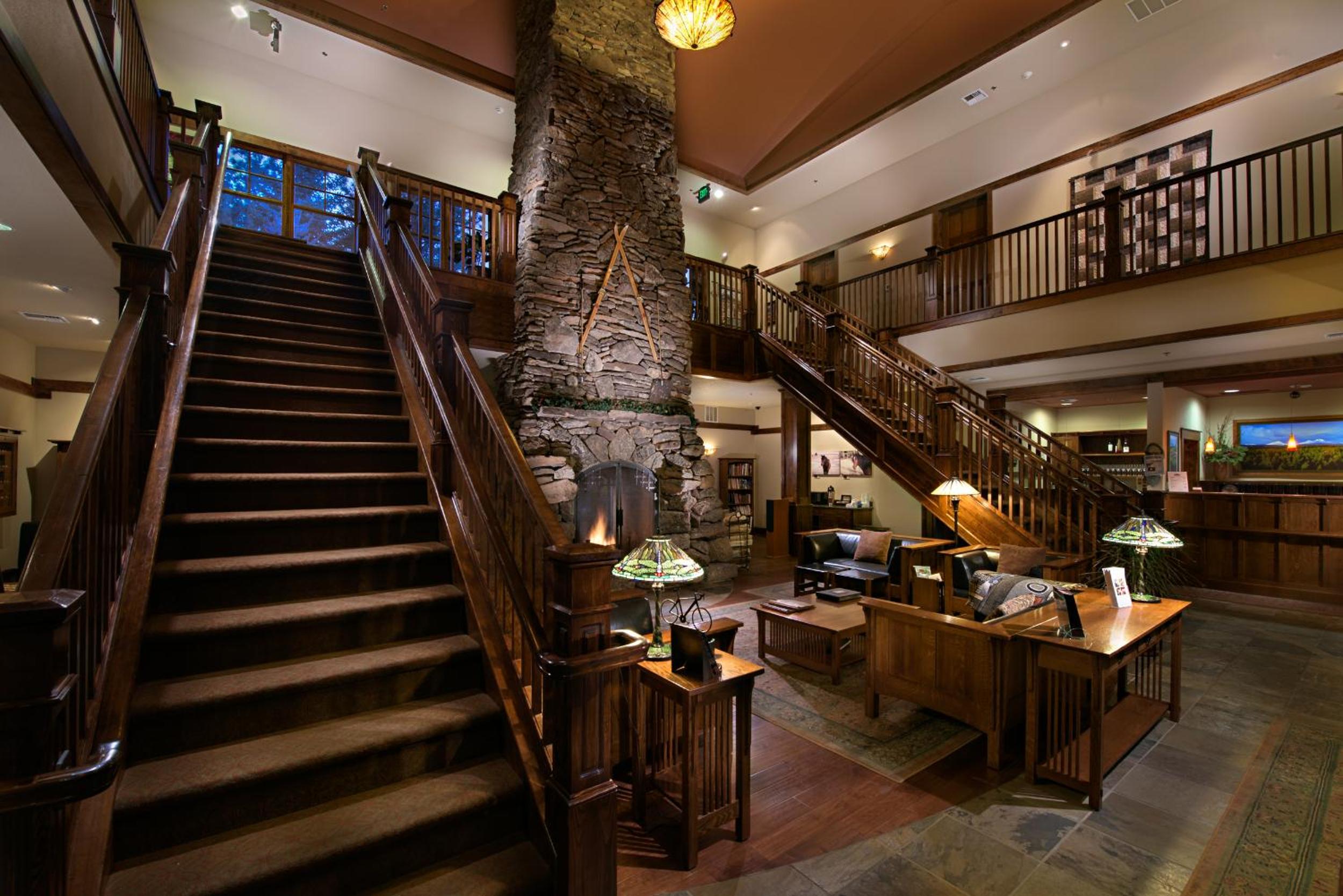FivePine Lodge