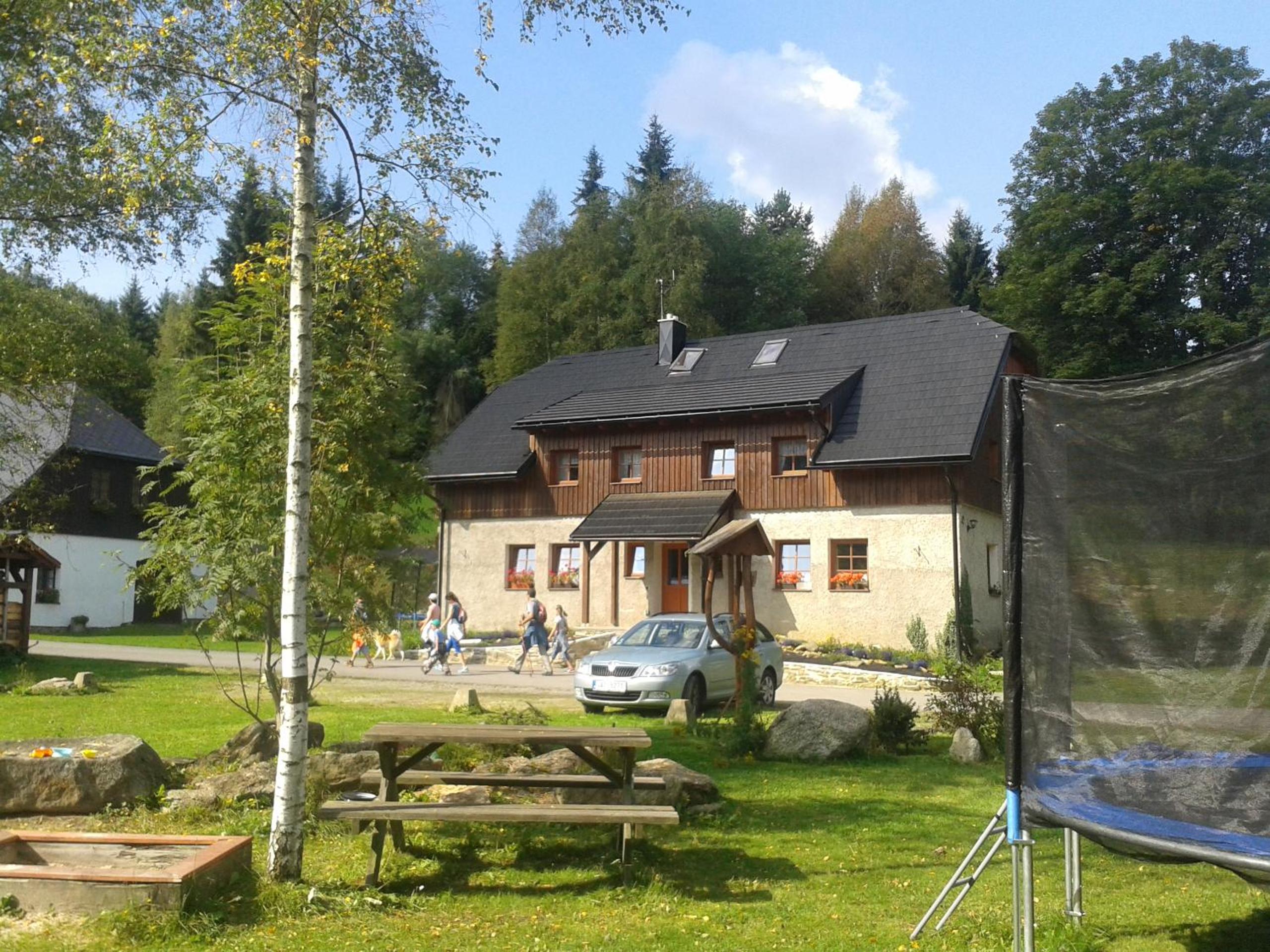 U jezera Laka