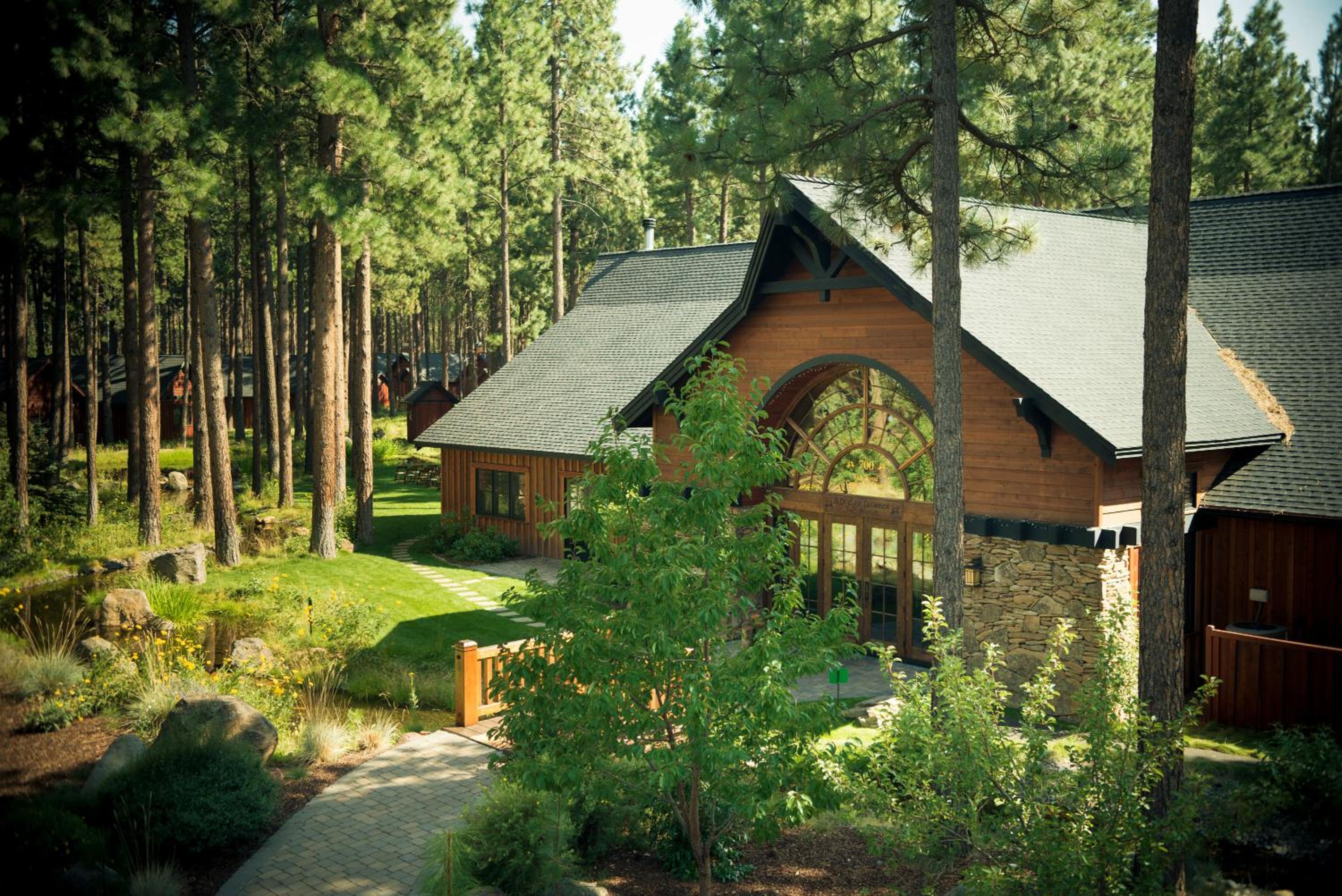 FivePine Lodge