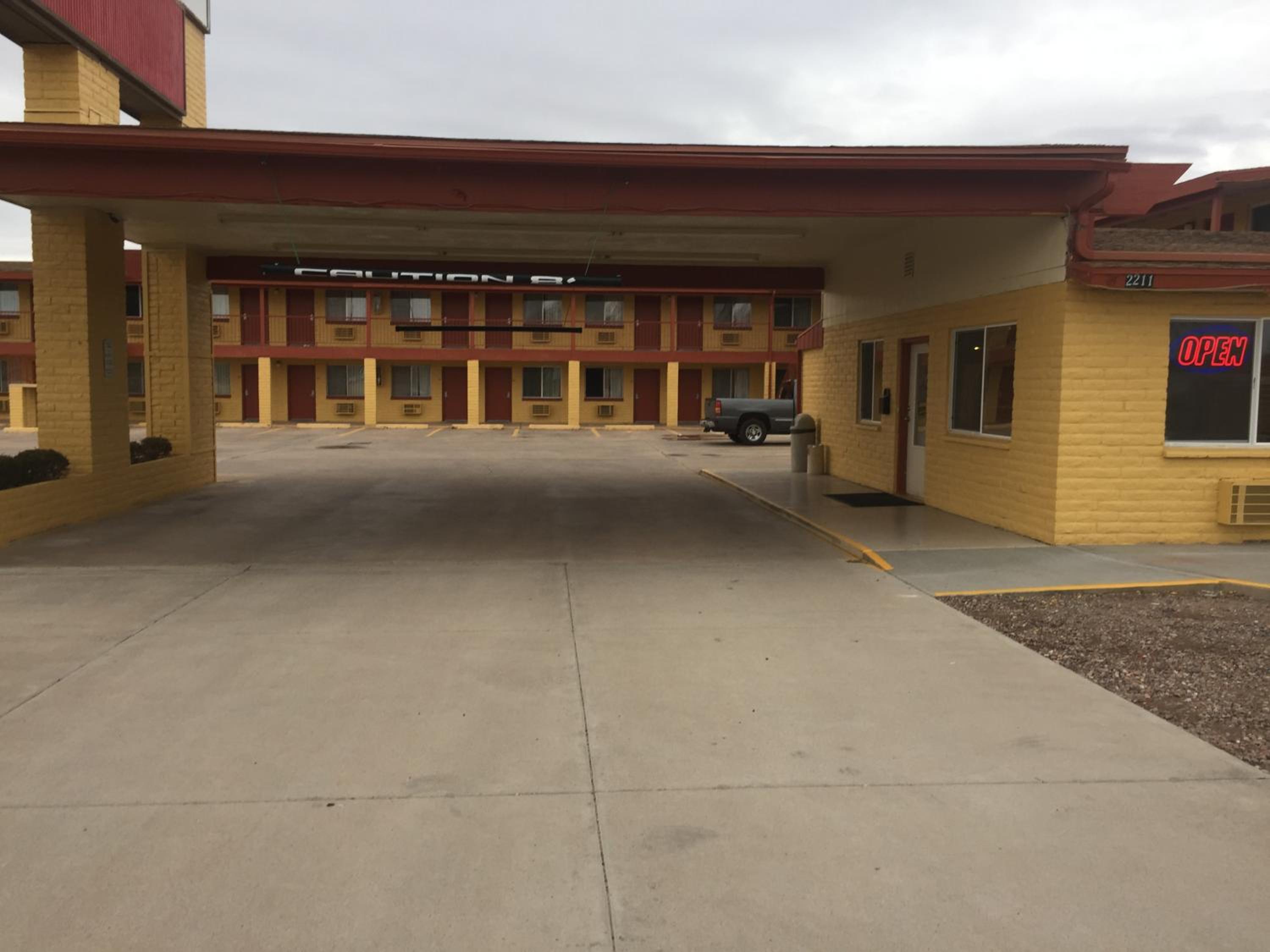 Holbrook Vacations - Econo Lodge I-40 Exit 286-Holbrook Holbrook - Property Image 11
