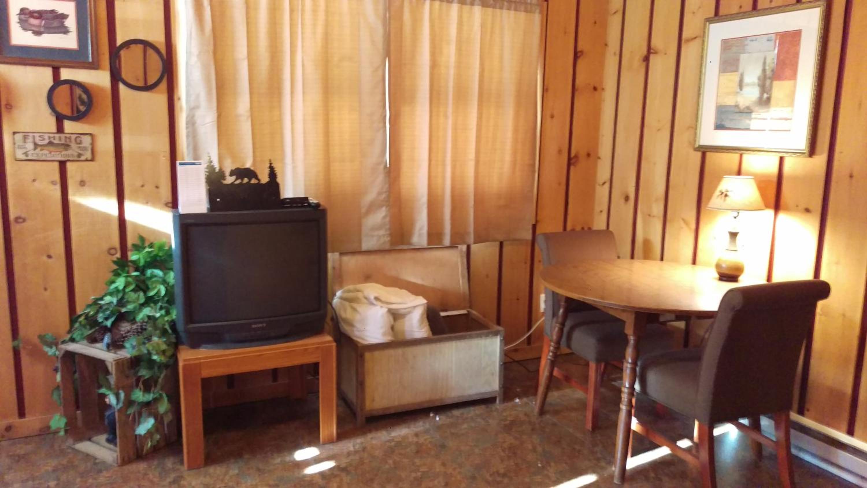 Alpine Motel view 4