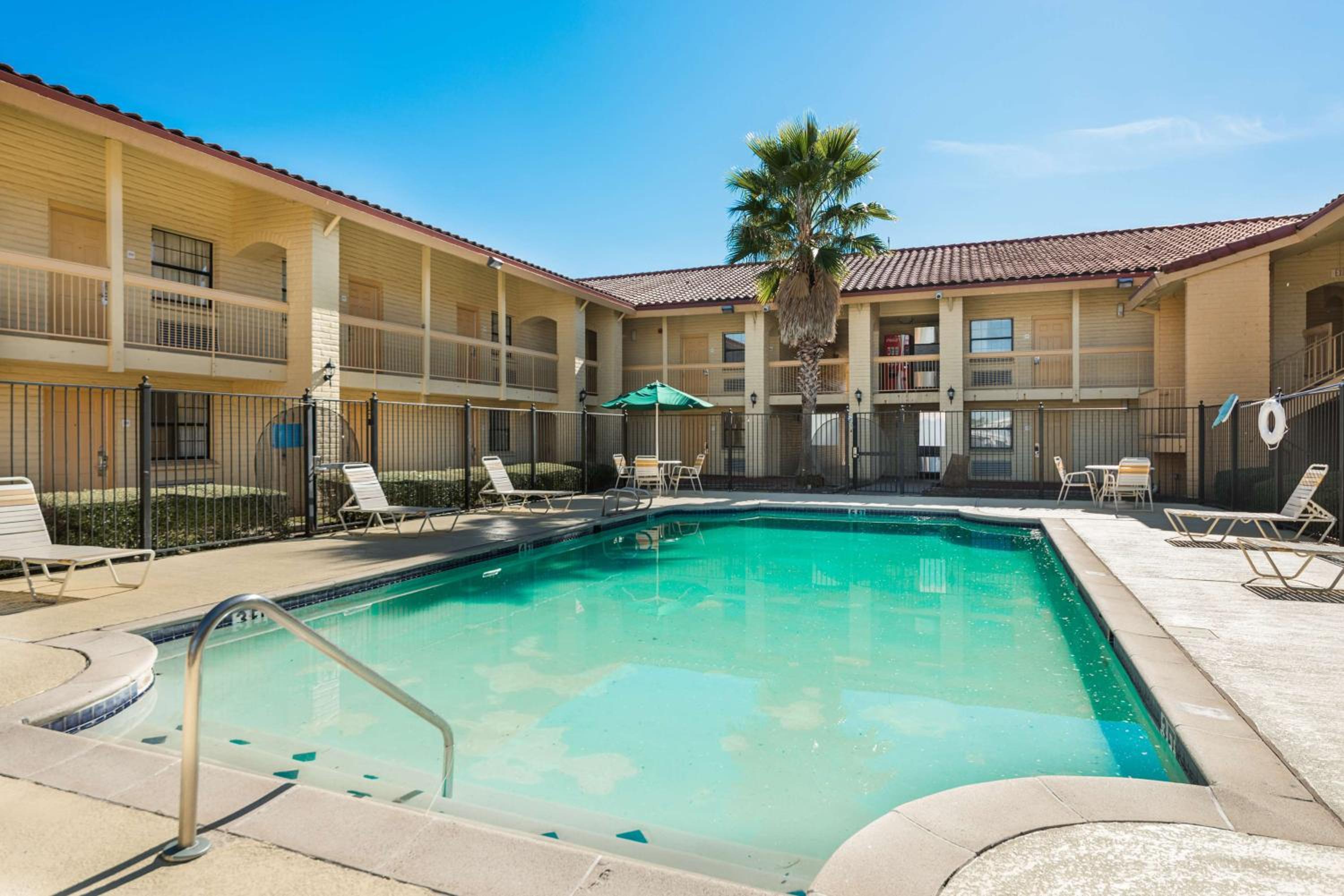 Motel 6-Monroe, LA view 4
