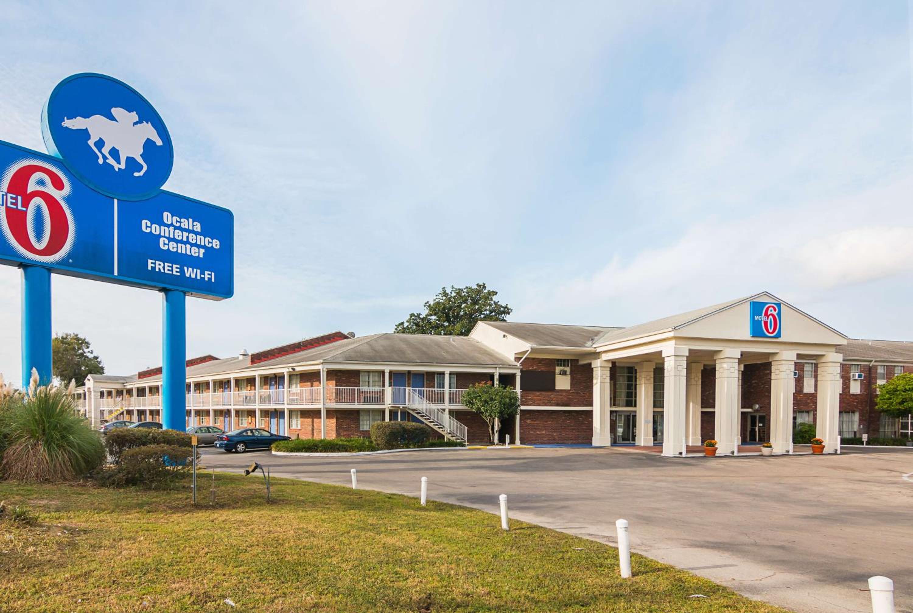 Miscellaneous Market Vacations - Motel 6-Ocala, FL - Conference Center - Property Image 1