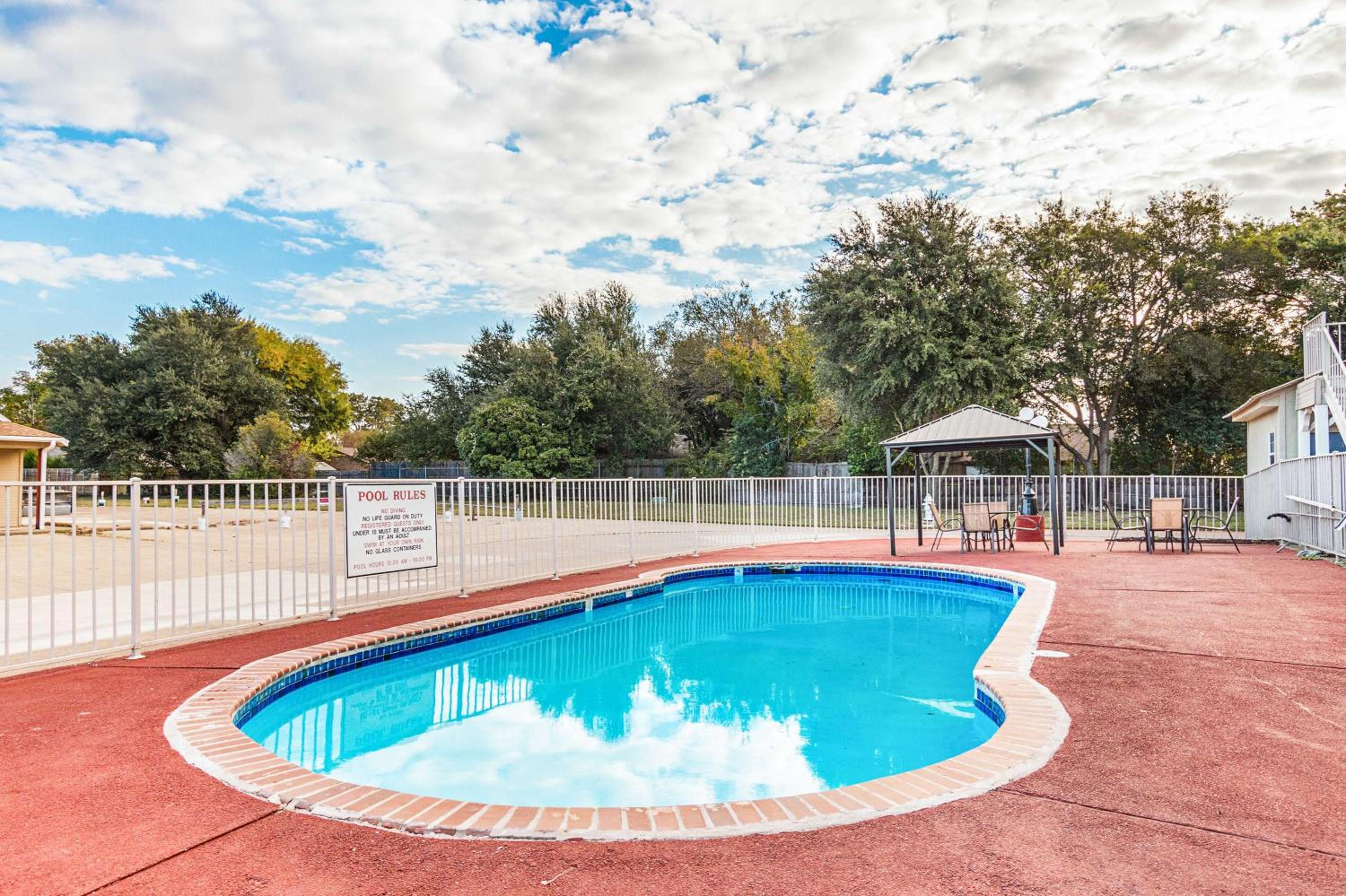 Motel 6-Waxahachie, TX