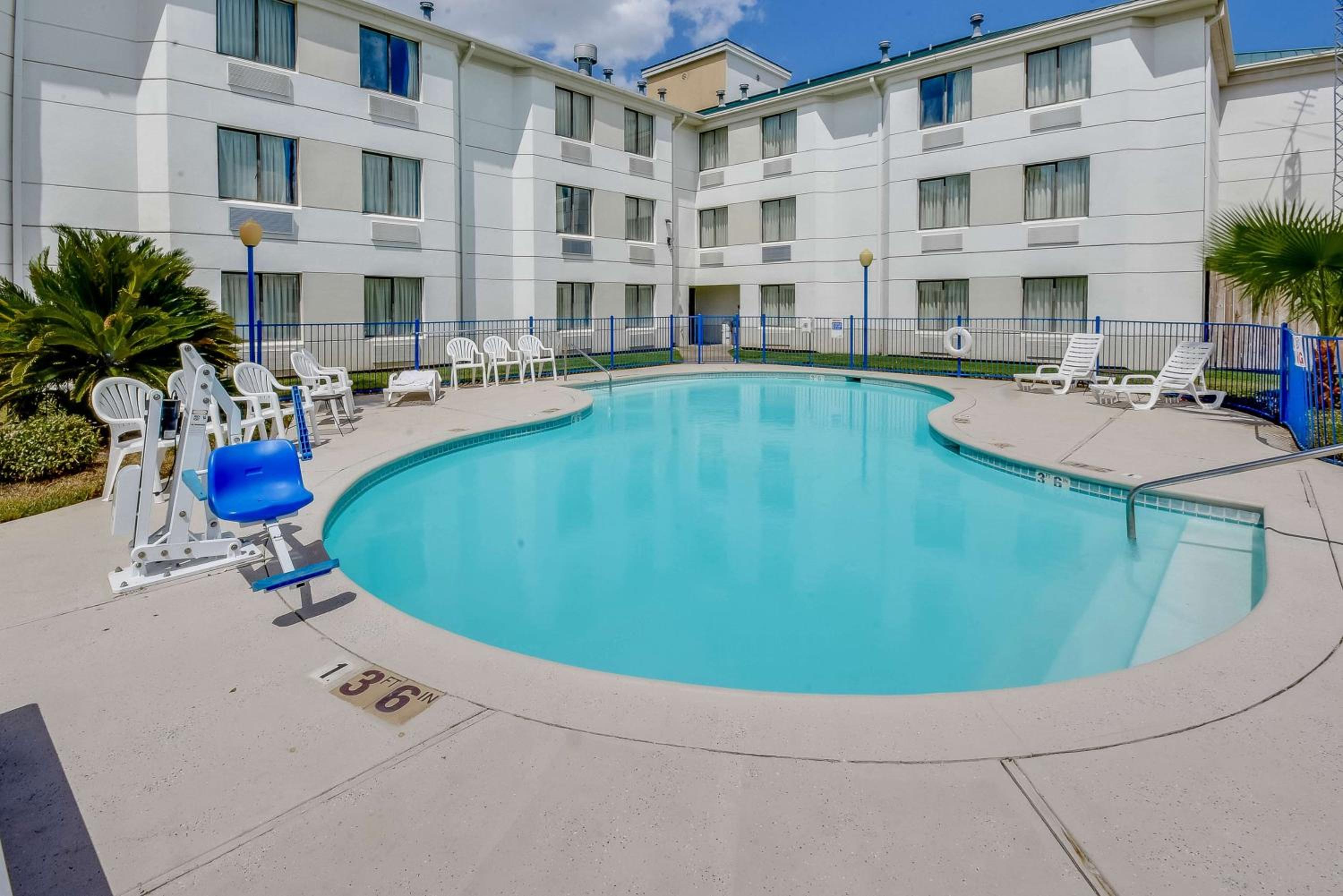 Motel 6-Katy, TX - Houston view 5