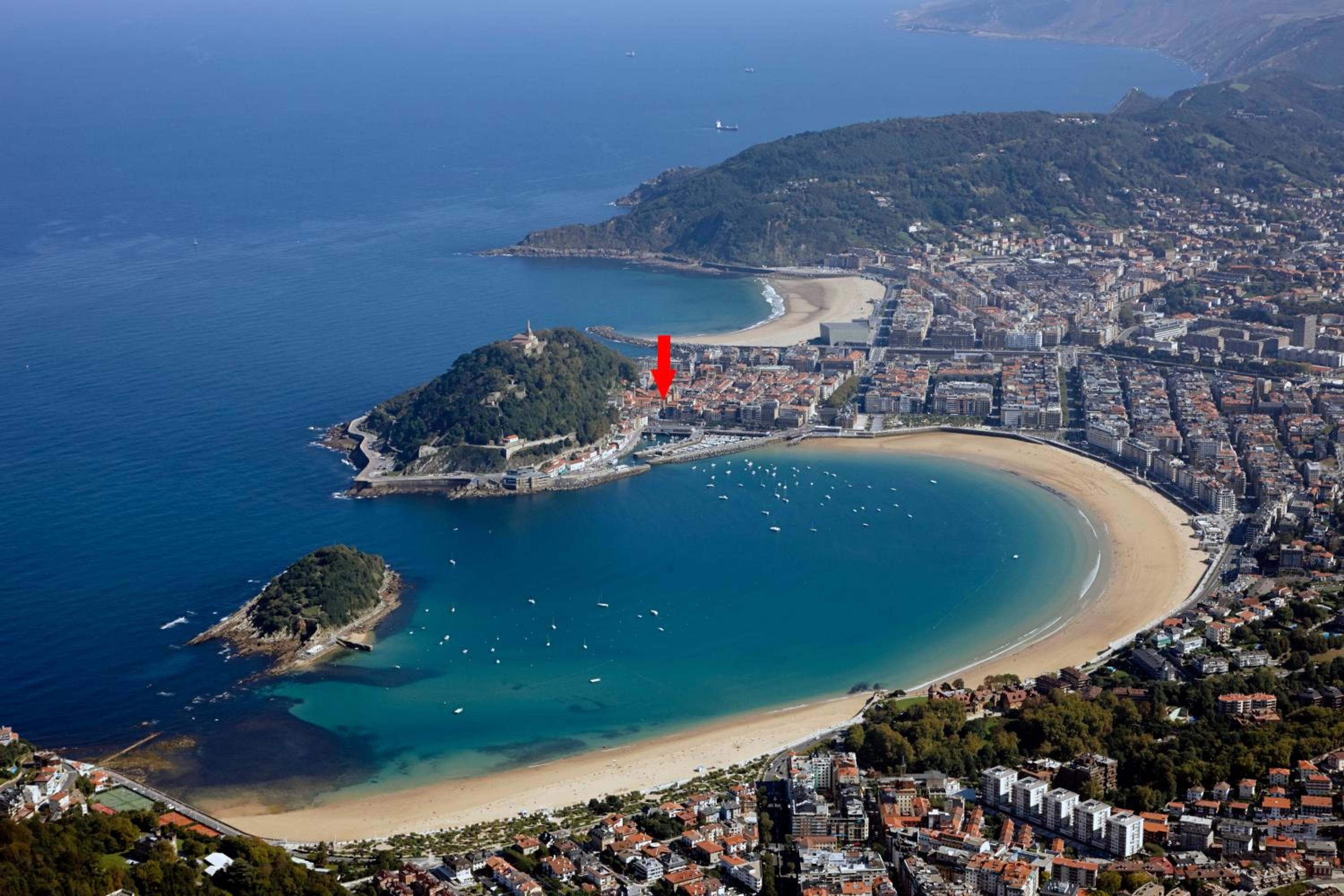 Santa Maria by FeelFree Rentals