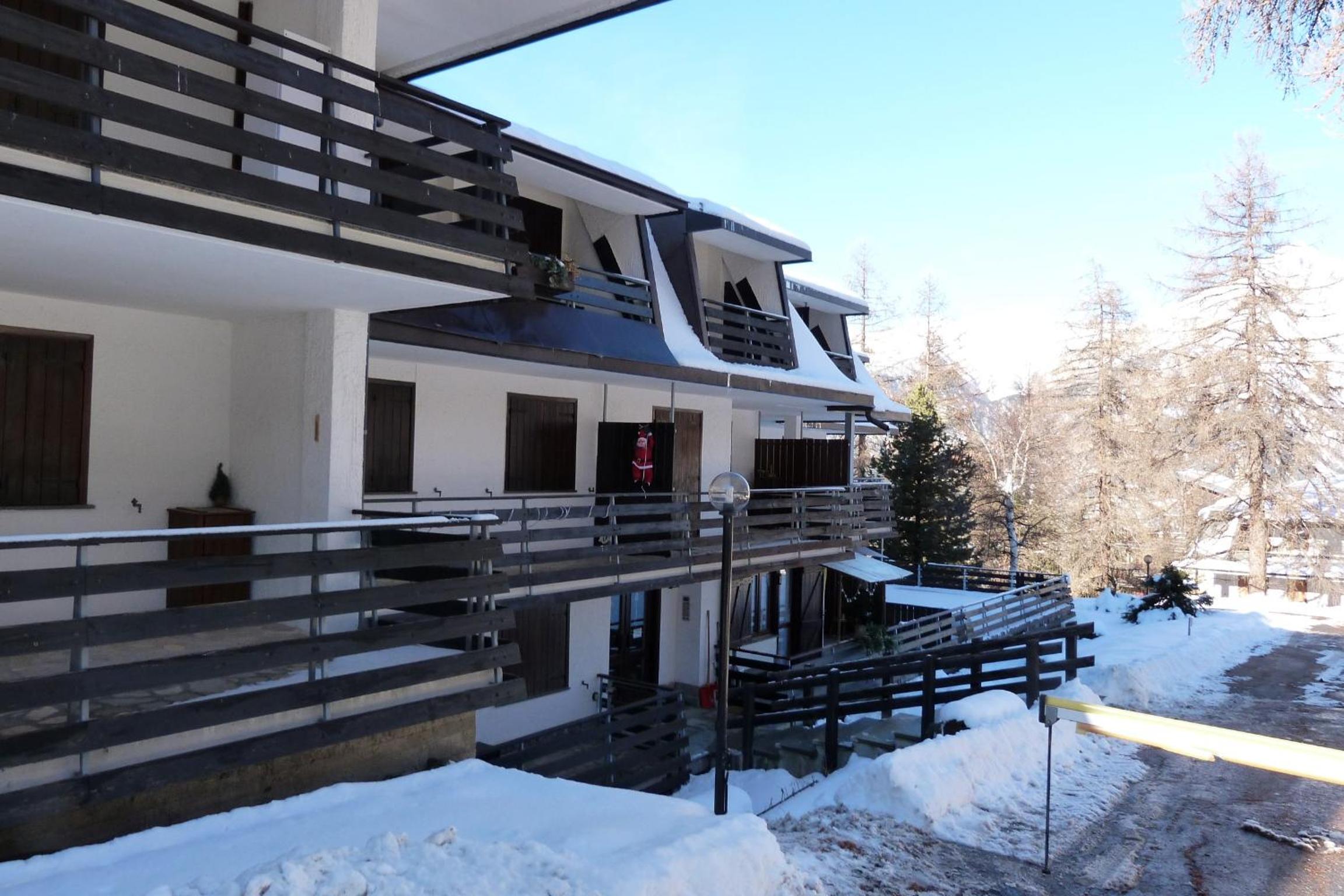 Photo 10
