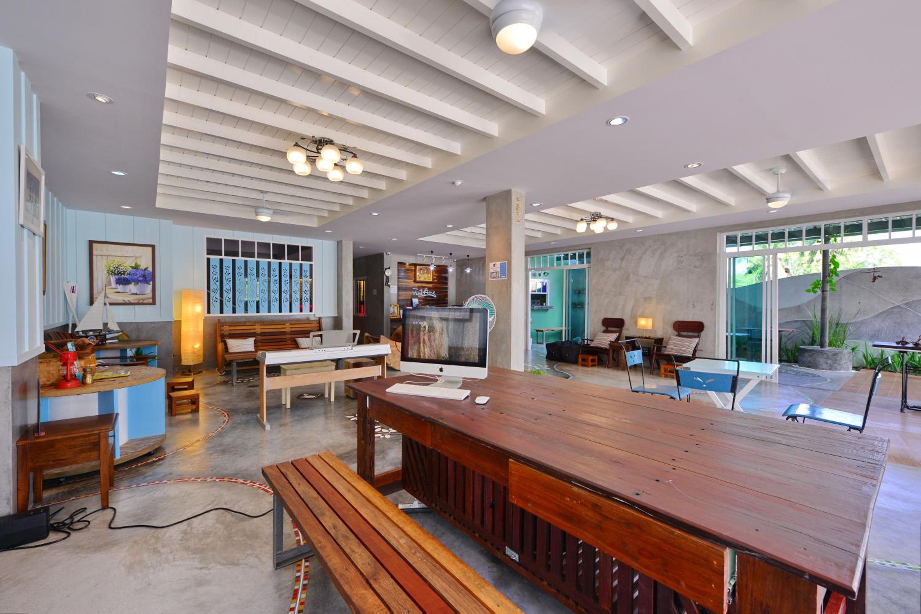 lounge