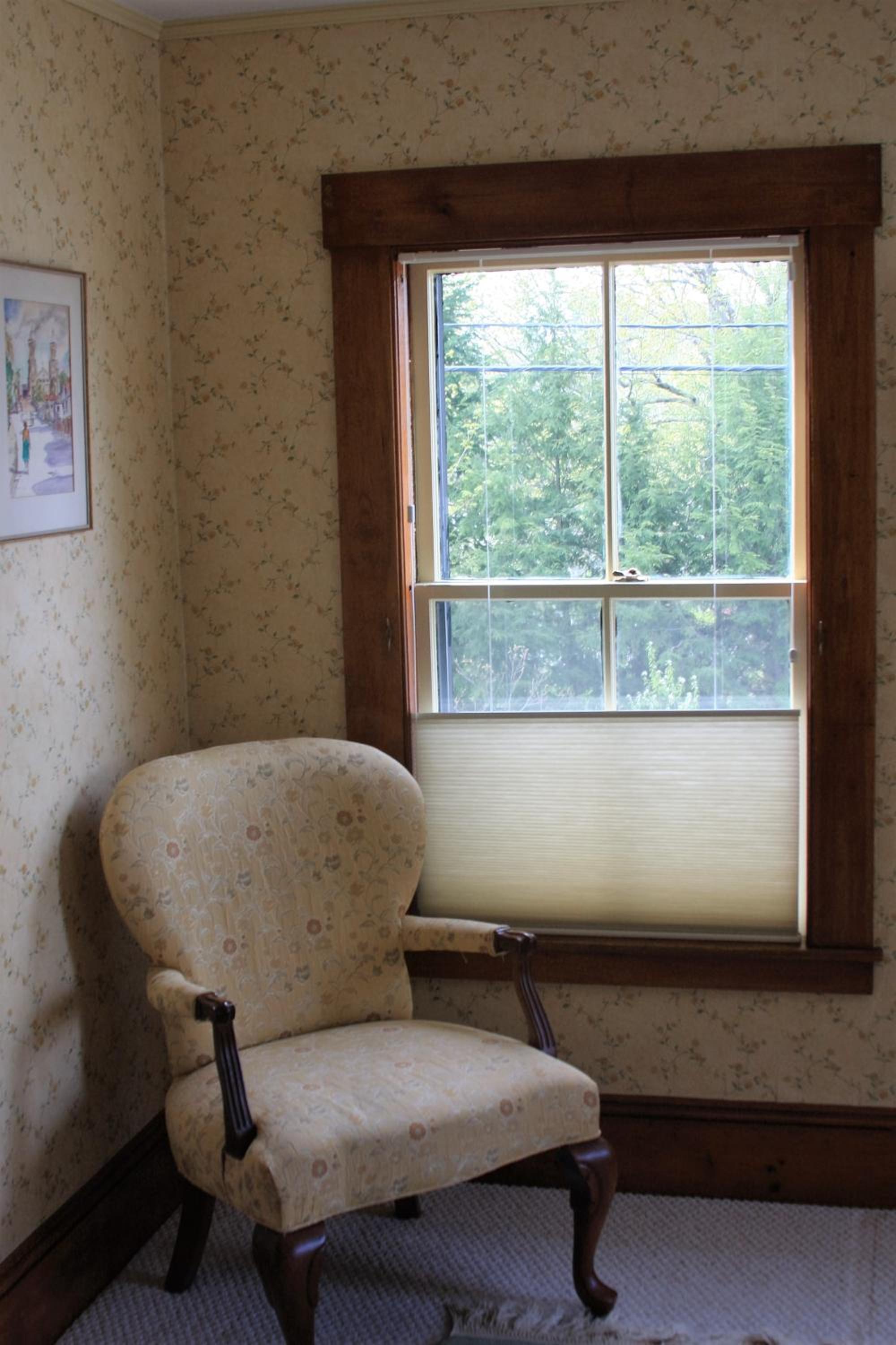 Follansbee Inn