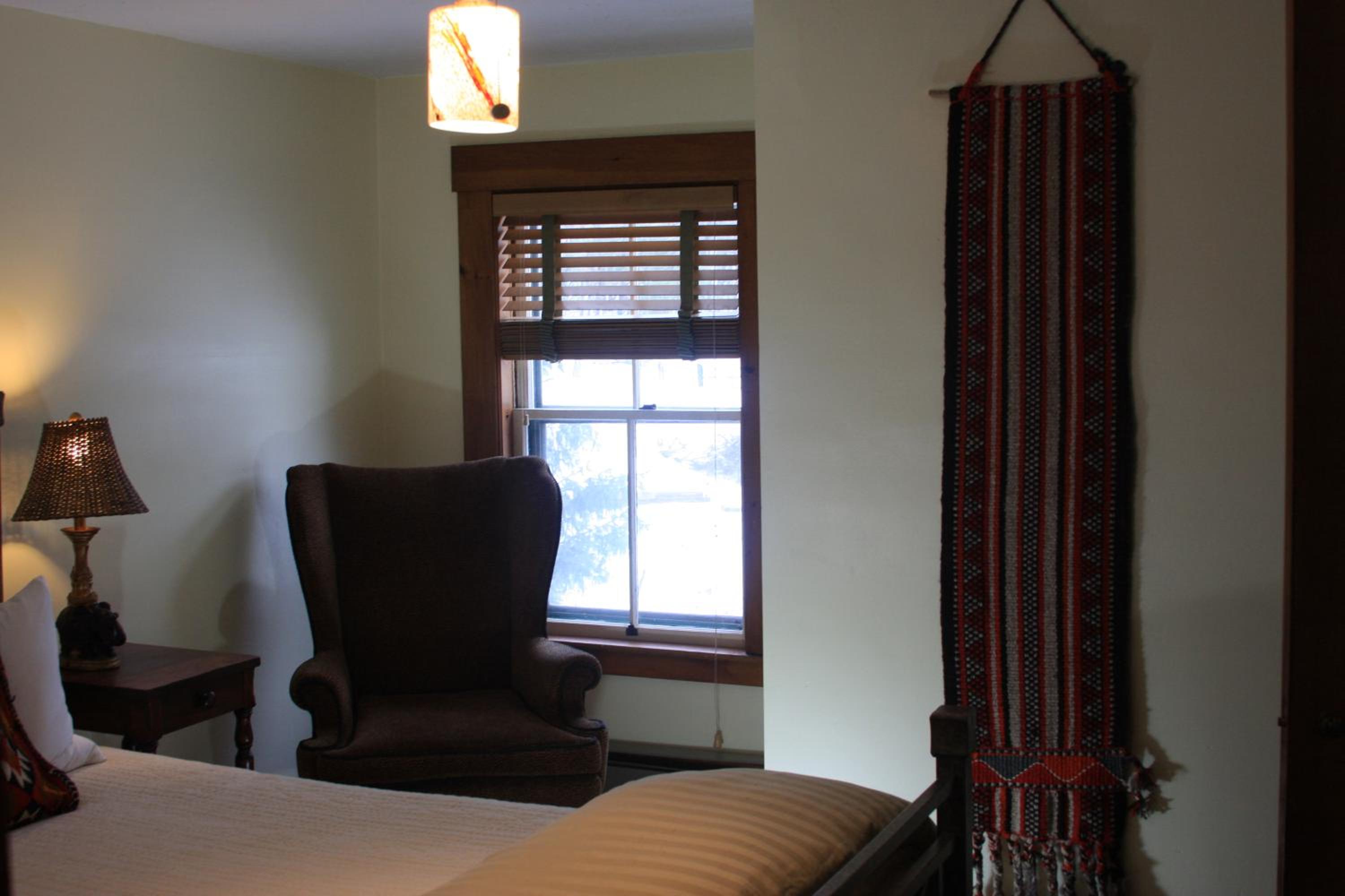 Follansbee Inn