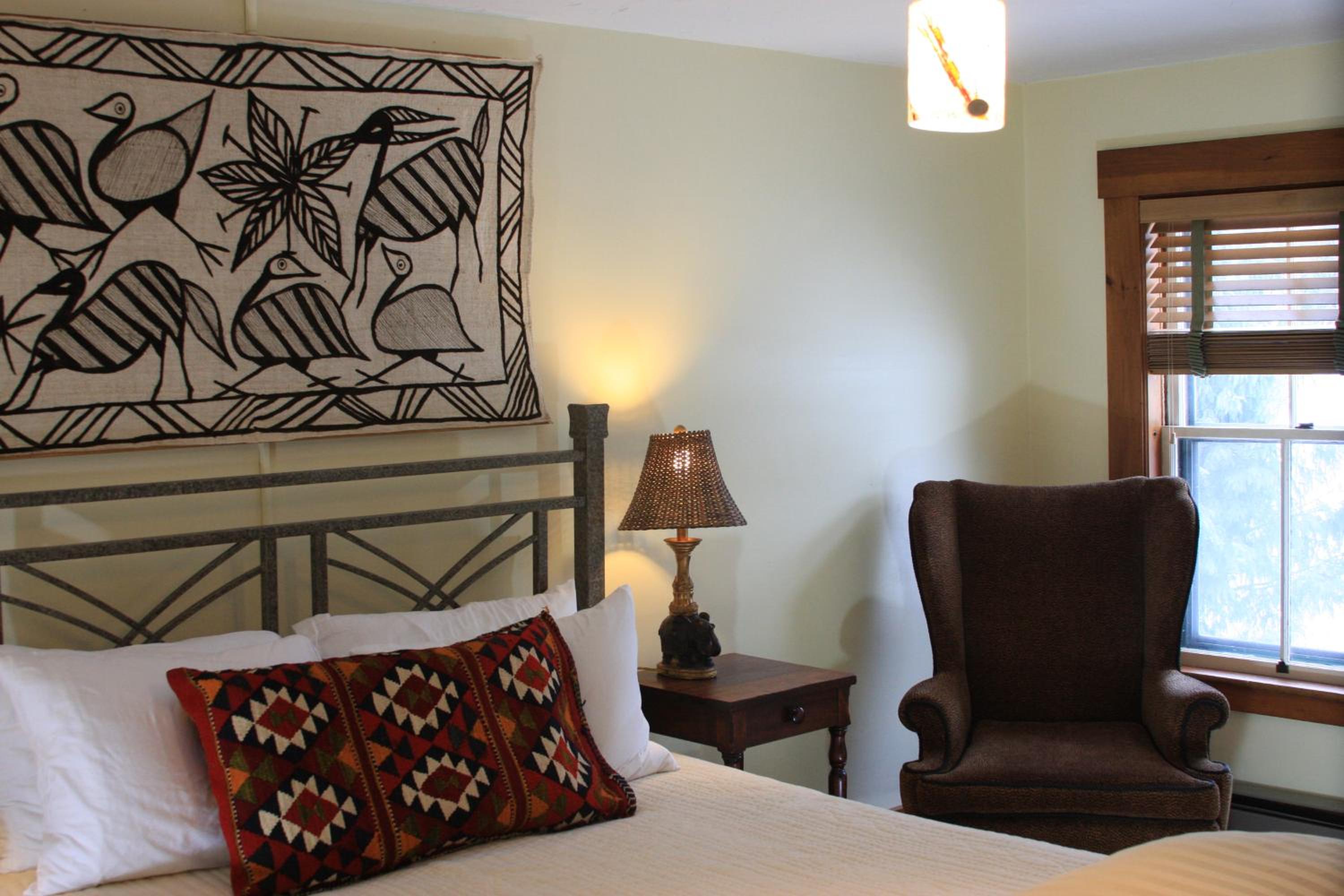 Follansbee Inn