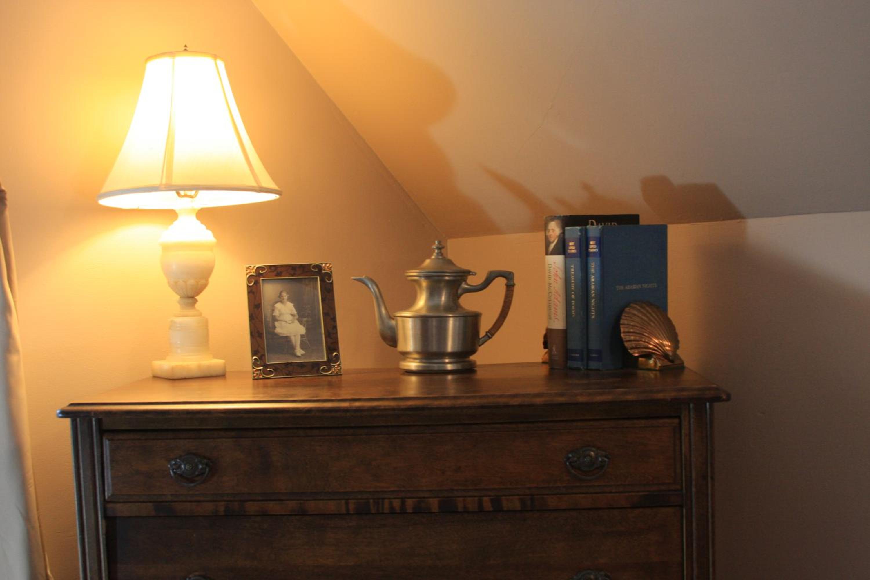 Follansbee Inn