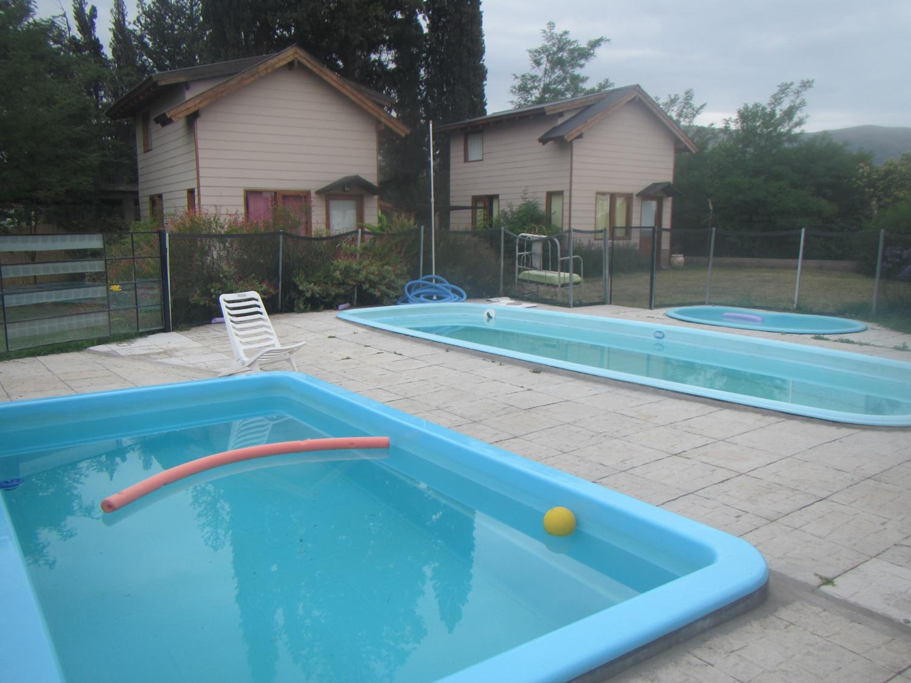 Altos del Pucara Piscina Climatizada vista a las sierras juegos Huerta Orgánica