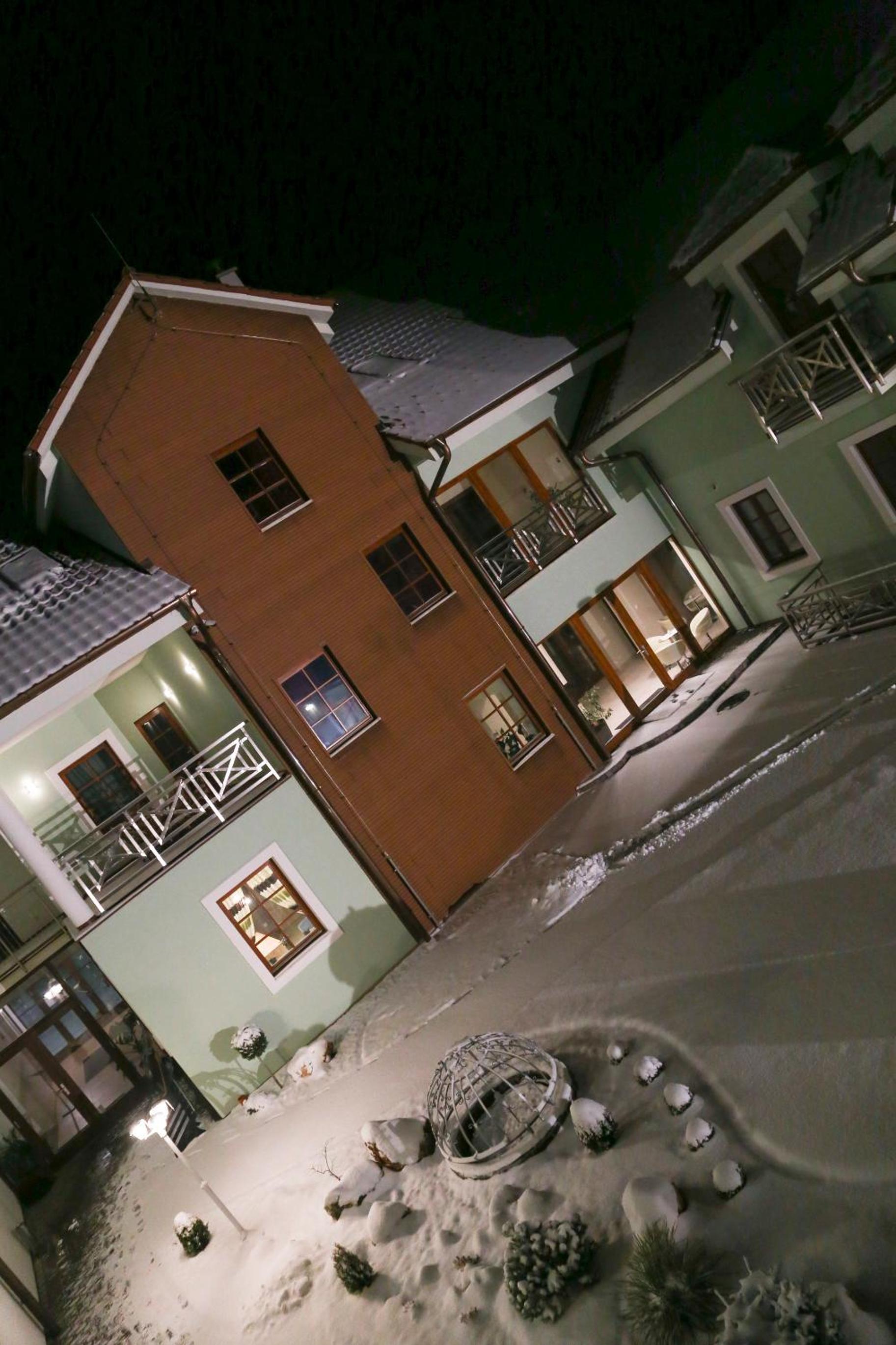 Photo 11