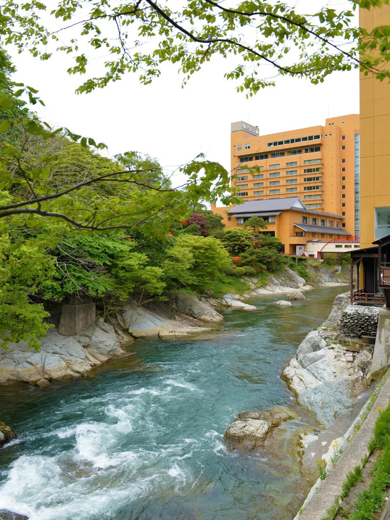 Yuze Hotel