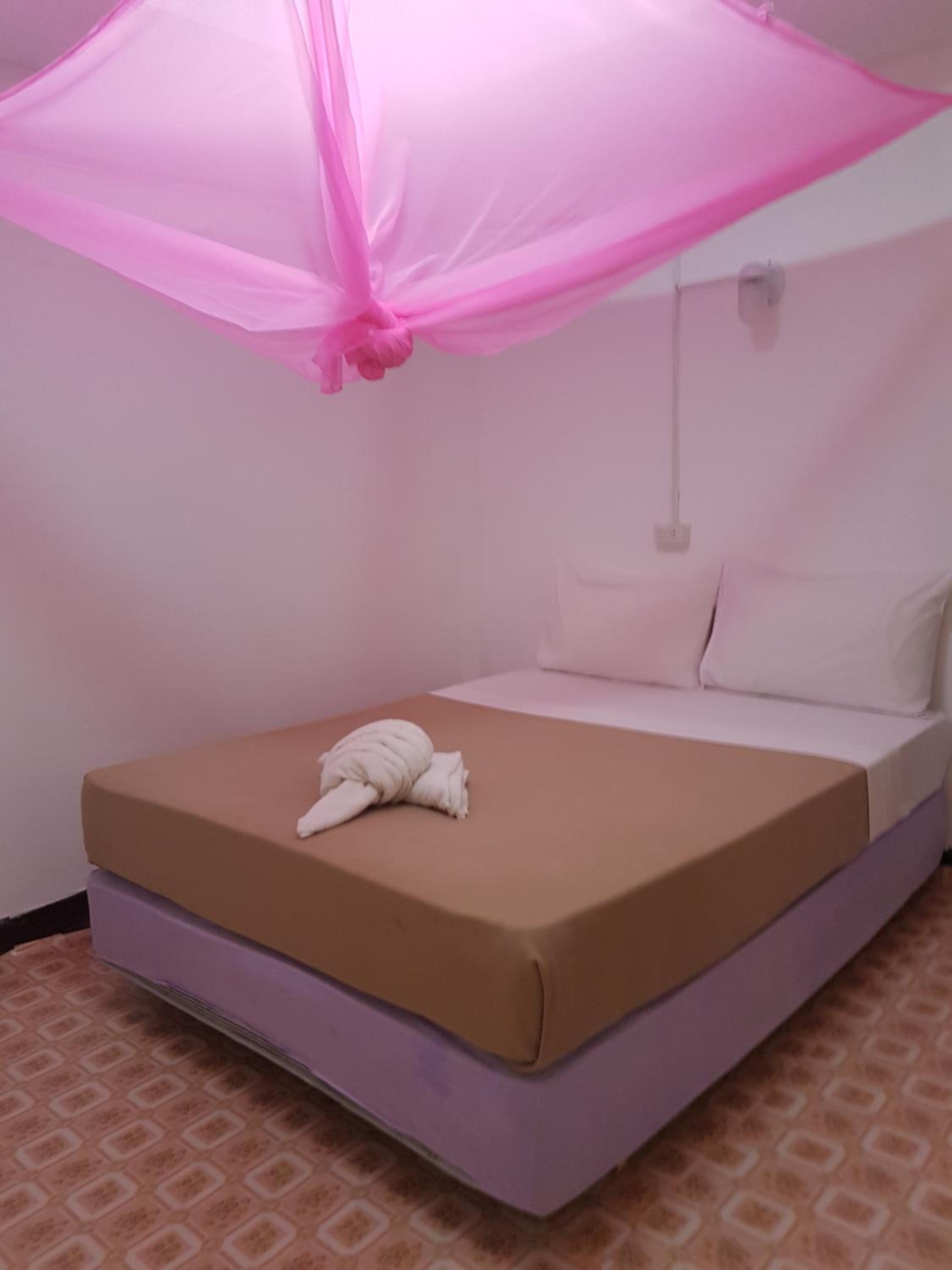 Lanta Paradise Beach Resort